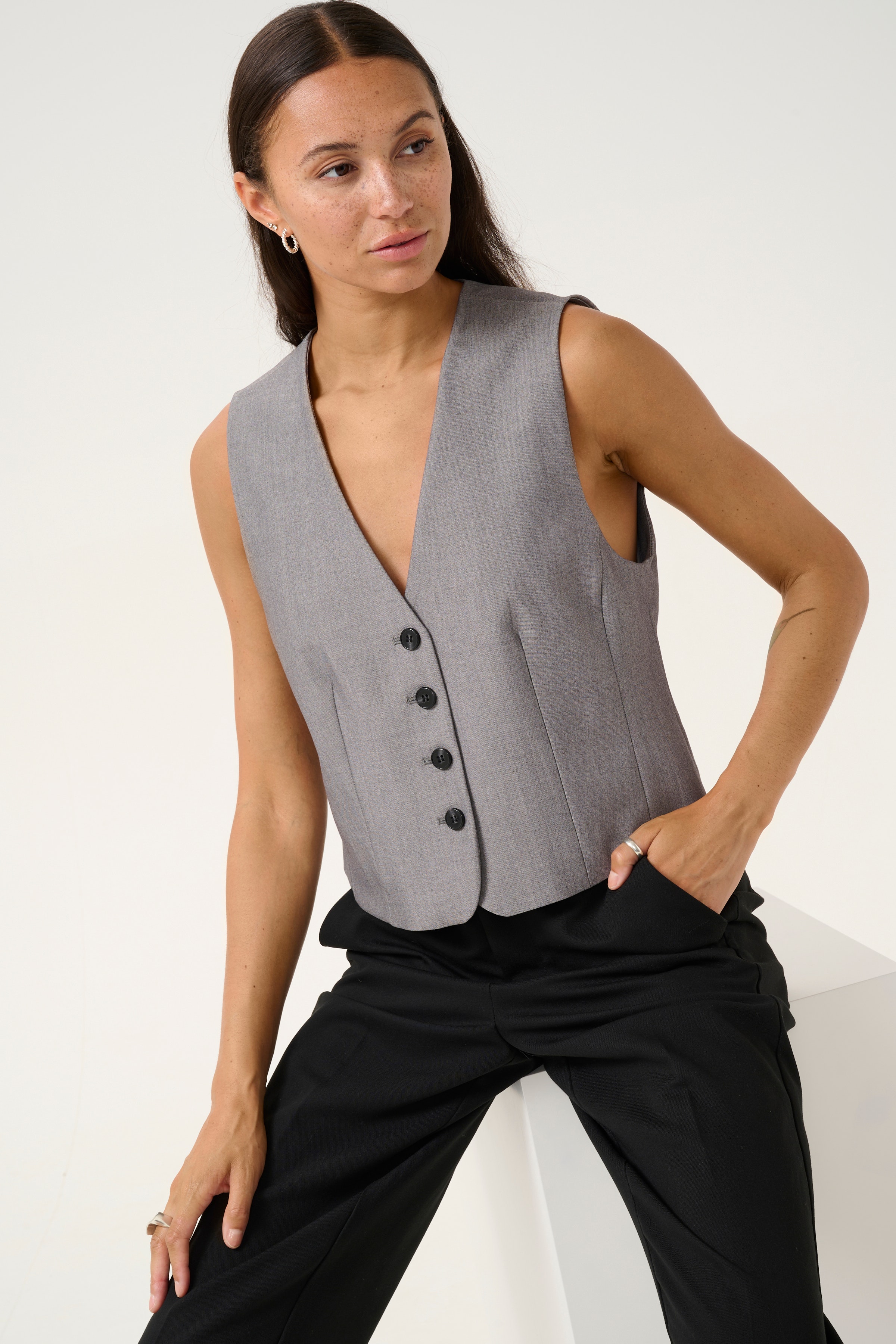 KArey Waistcoat LOOKBOOK DETAIL 10509270-100123