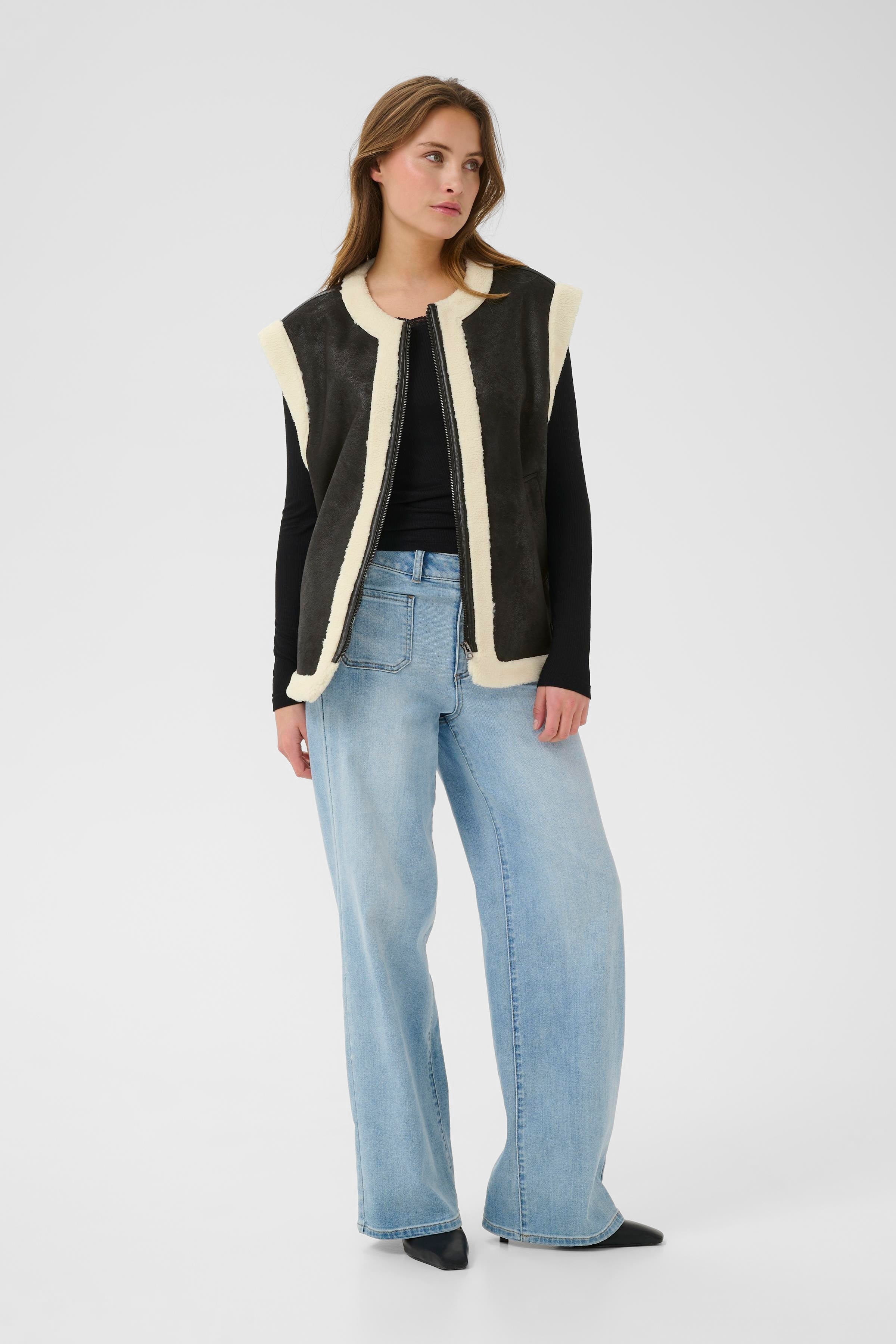 KApernille Warm waistcoat LOOKBOOK FRONT 10510199-100121