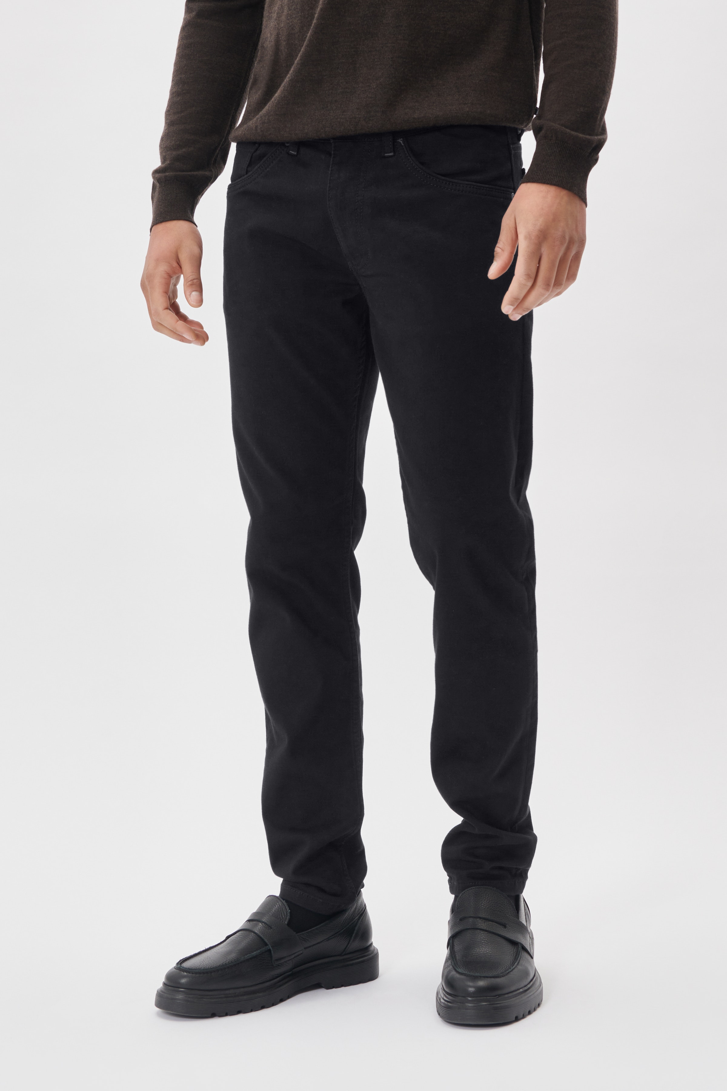 MApete Hose LOOKBOOK FRONT 30205683-300275