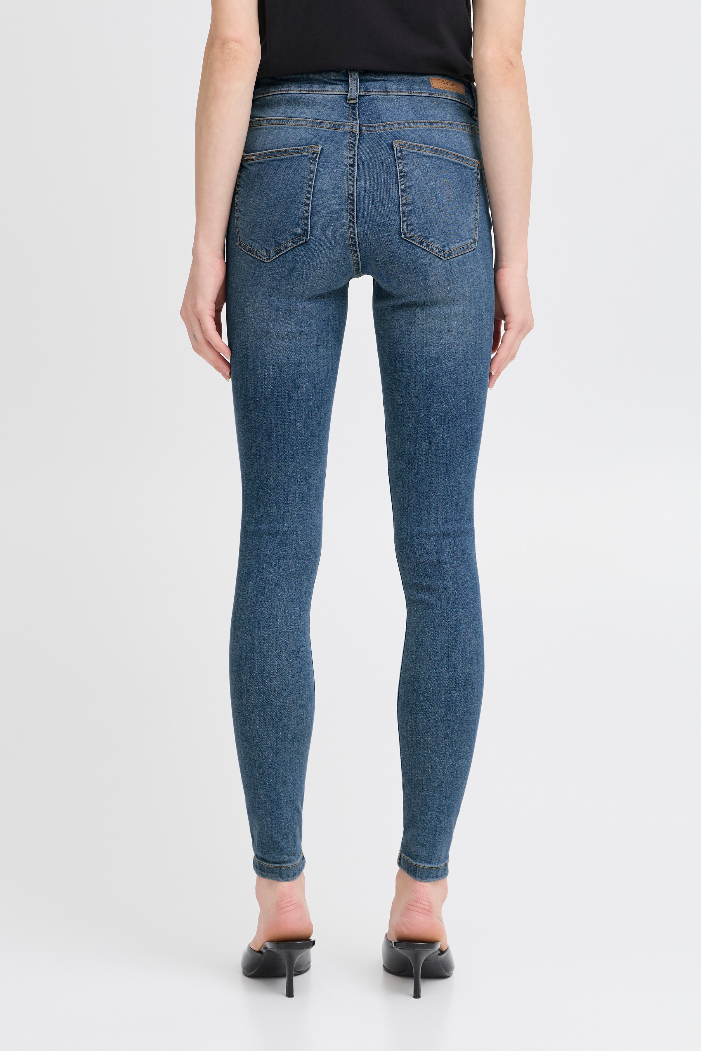 Lola Jeans LOOKBOOK FRONT 20803214-80939