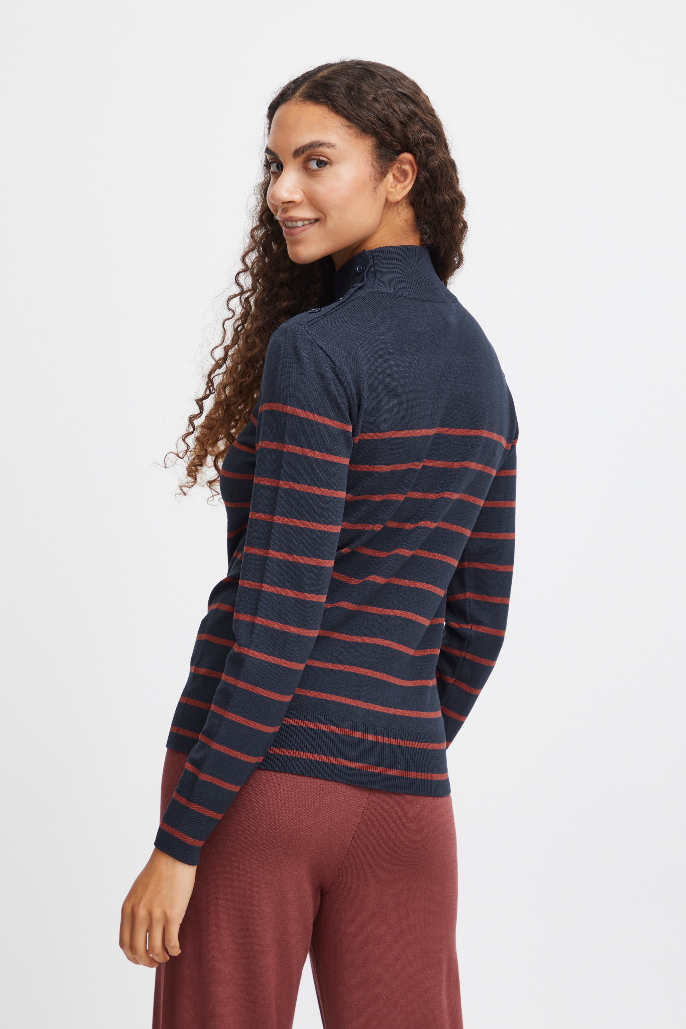 BYMMORLA Pullover LOOKBOOK BACK 20815300-202176
