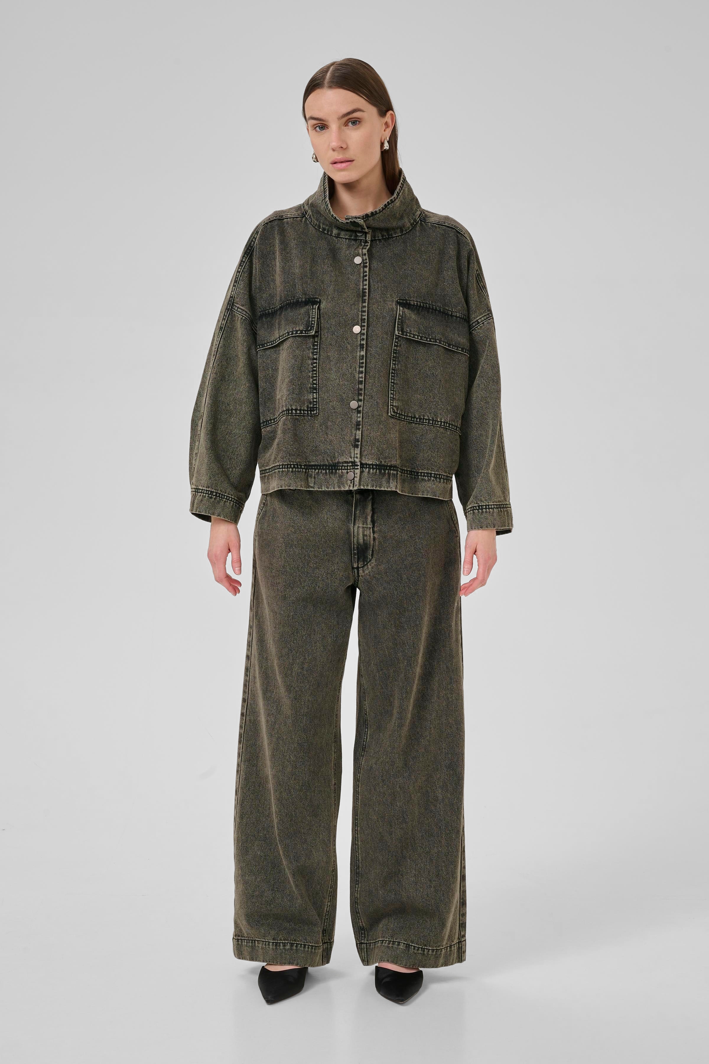 TessaMW Causal jas LOOKBOOK FRONT 10704774-100085