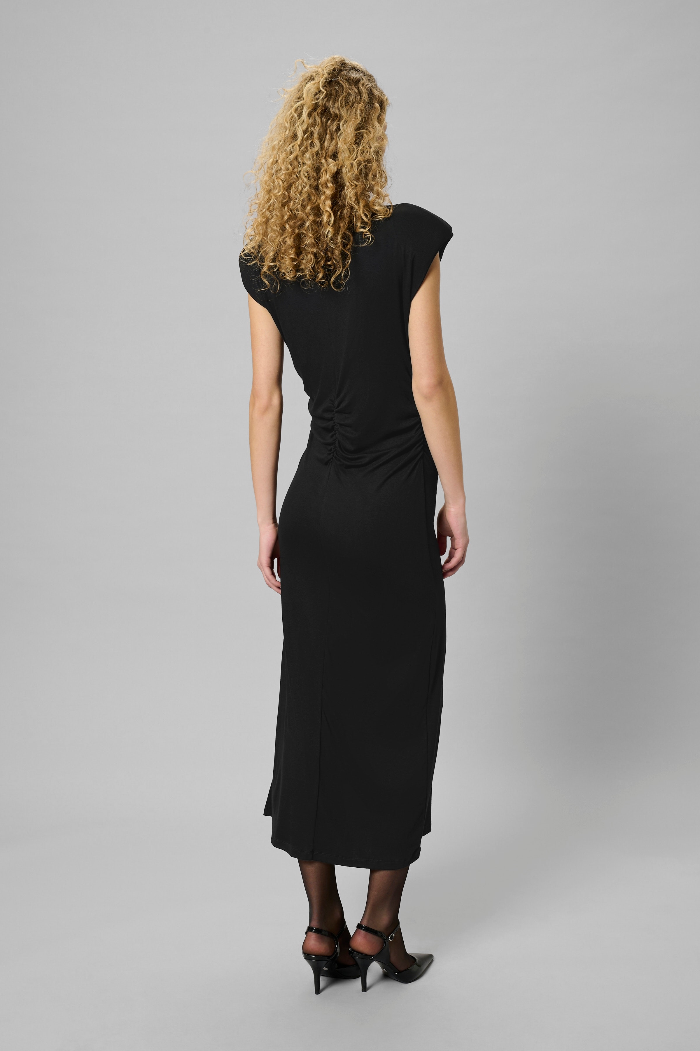 MWGiggo Dress LOOKBOOK BACK 10705392-100031