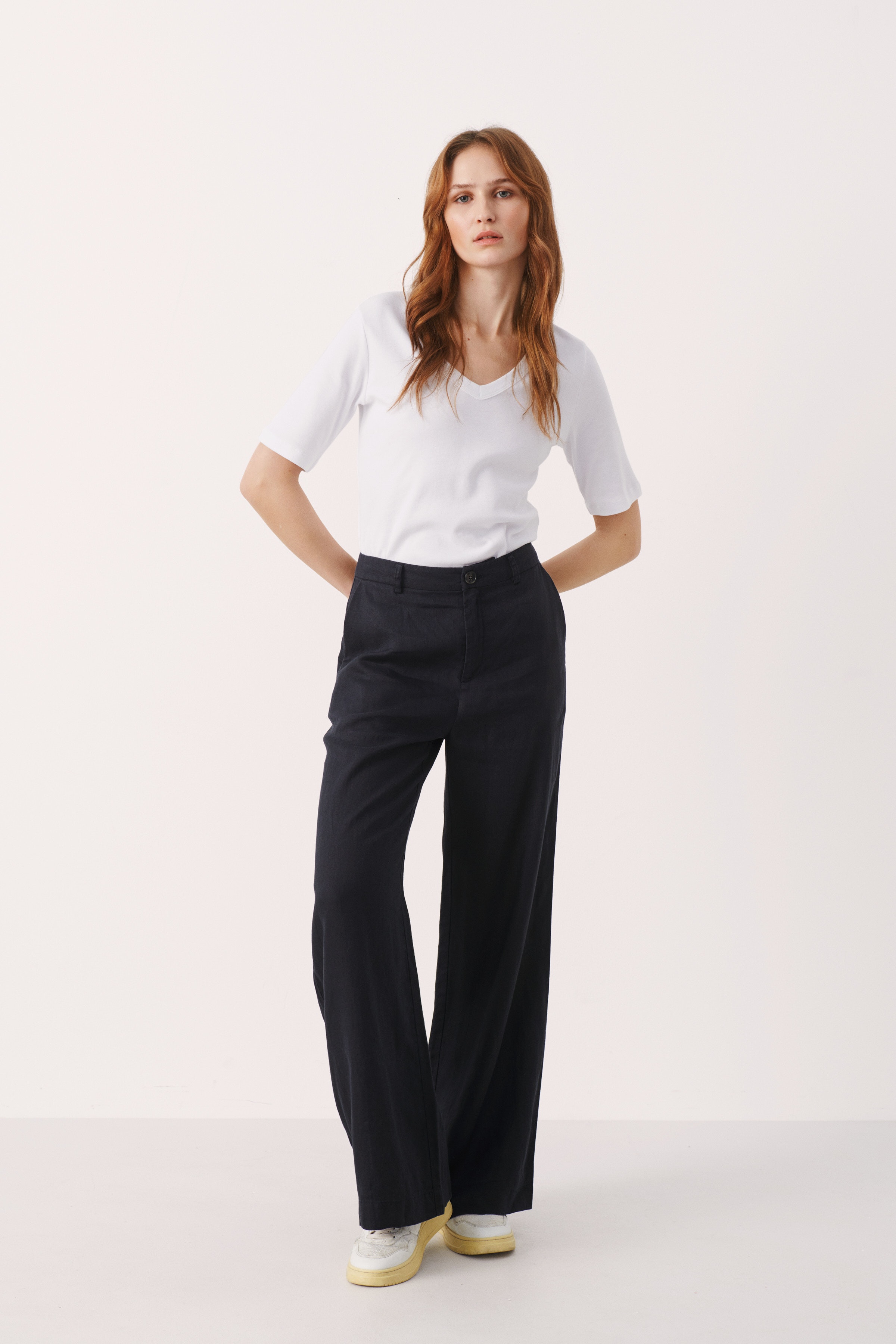 NinnesPW Linen trousers LOOKBOOK FRONT 30307724-194013