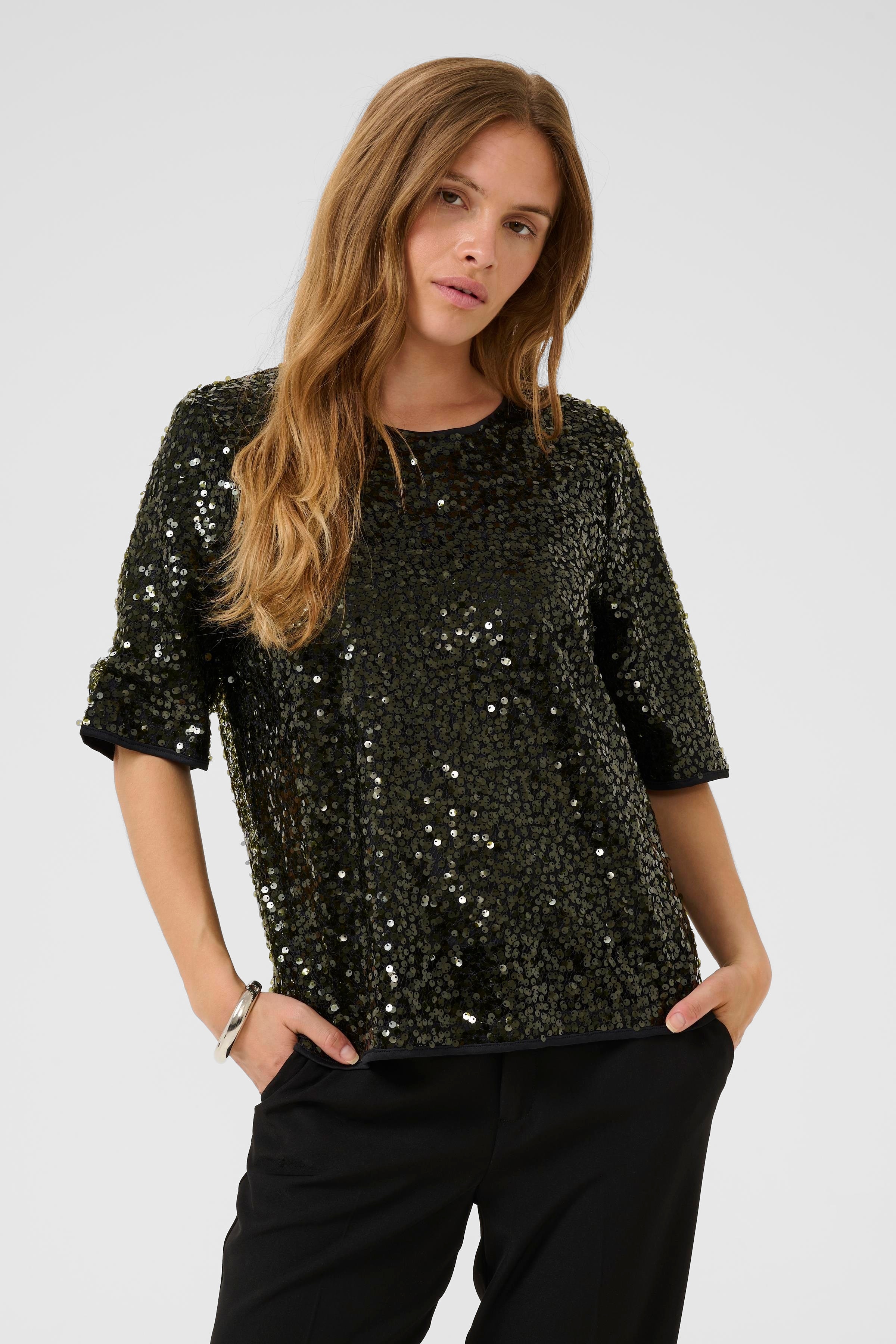 CUmelia Sequin blouse LOOKBOOK FRONT 50112479-190515