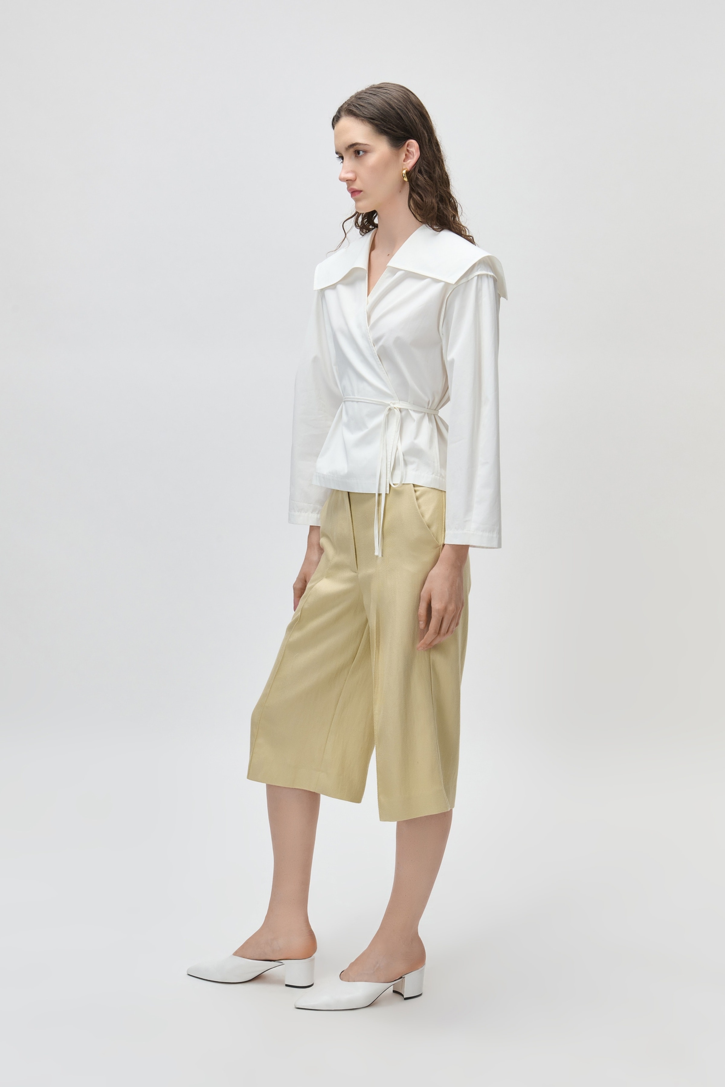 EDWINA Bluse LOOKBOOK FRONT 30600579-WH010