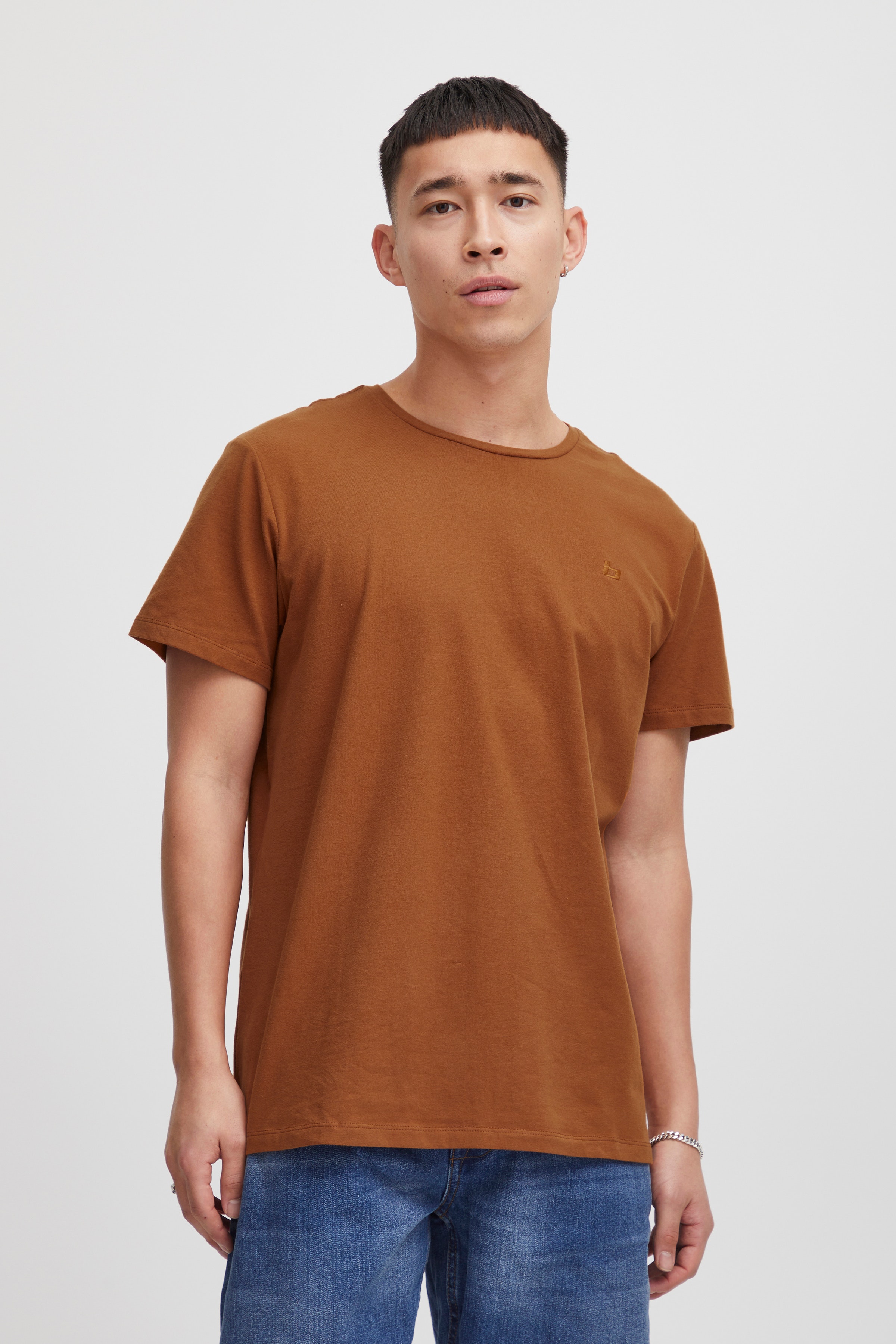 T-shirt LOOKBOOK FRONT 20714824-181154