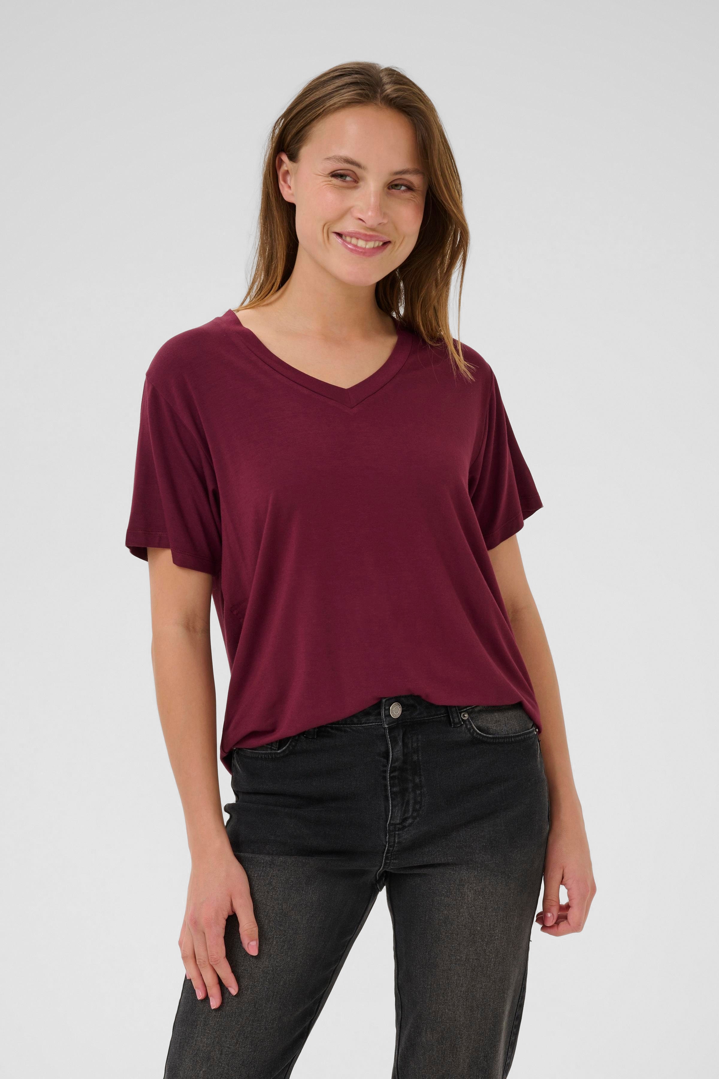 KAfrida T-shirt LOOKBOOK FRONT 10508581-191528