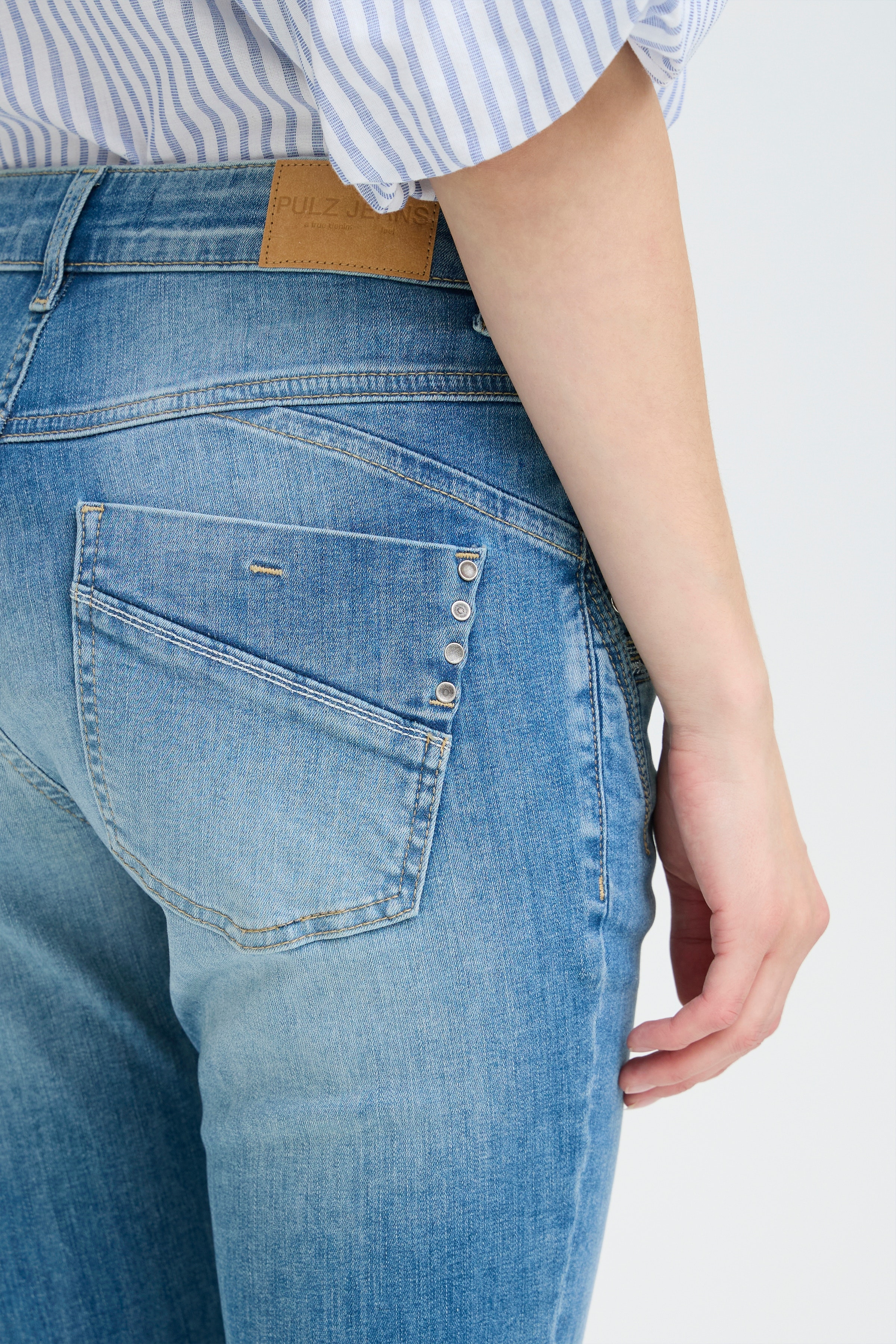 PZCARMEN Jeans LOOKBOOK DETAIL 50210303-200008