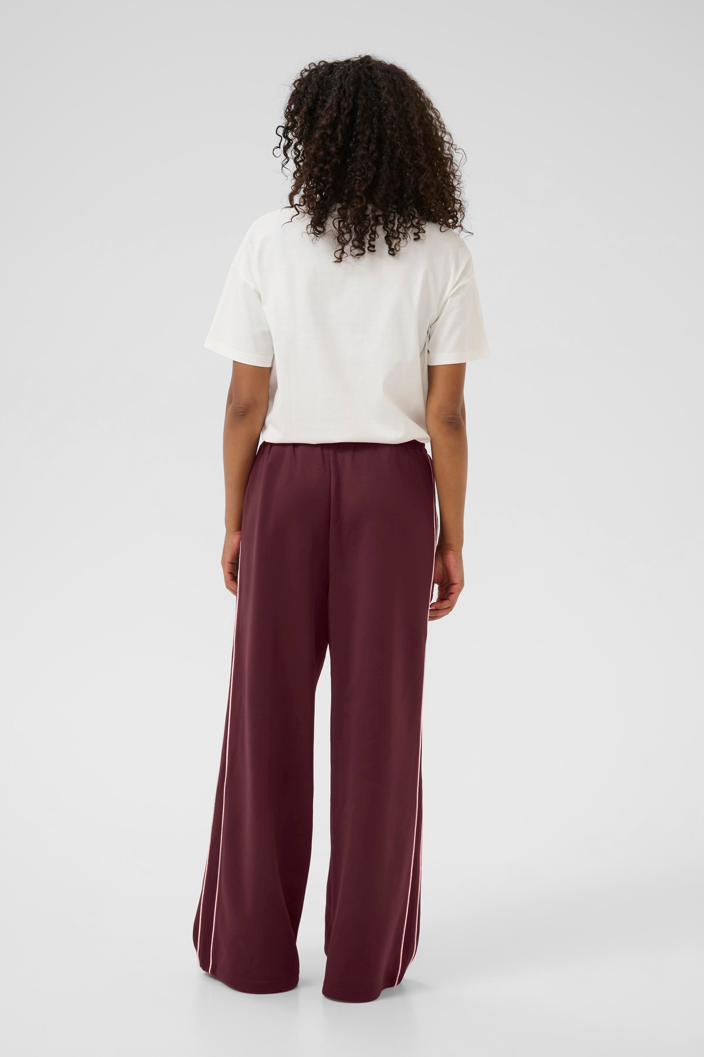 KAcory Trousers LOOKBOOK BACK 10510591-108450