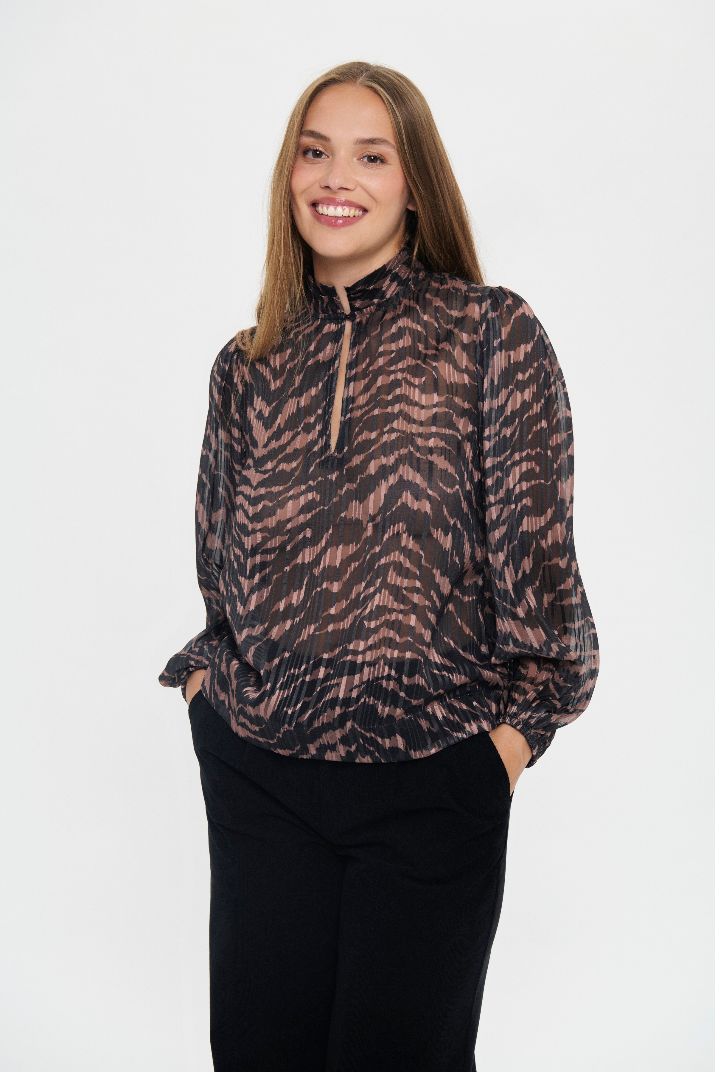 NestaSZ Blouse LOOKBOOK FRONT 30514571-304346