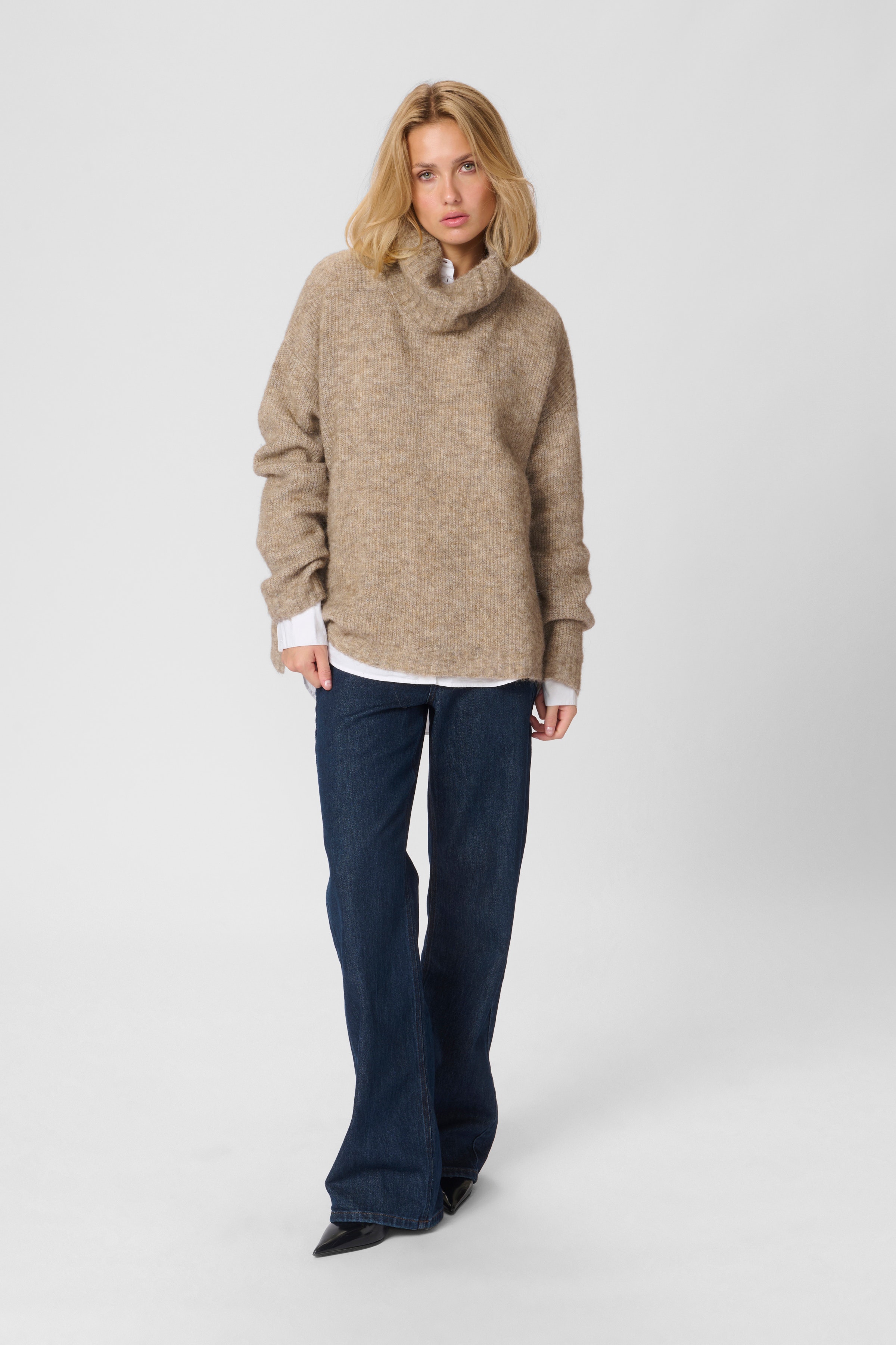 11 THE KNIT ROLLNECK LOOKBOOK FRONT 10703605-1710091