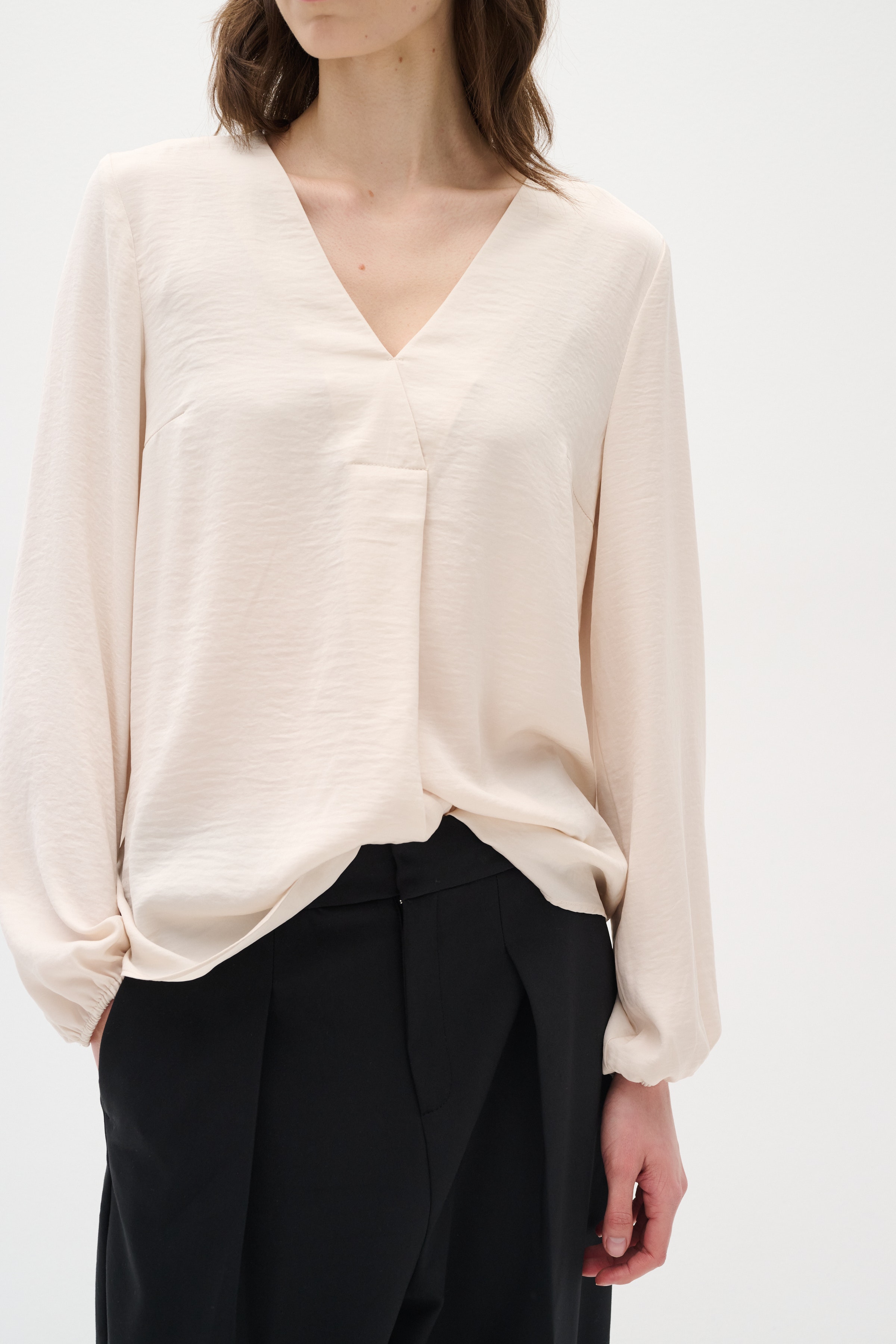 RindaIW Blouse LOOKBOOK DETAIL 30105766-10053