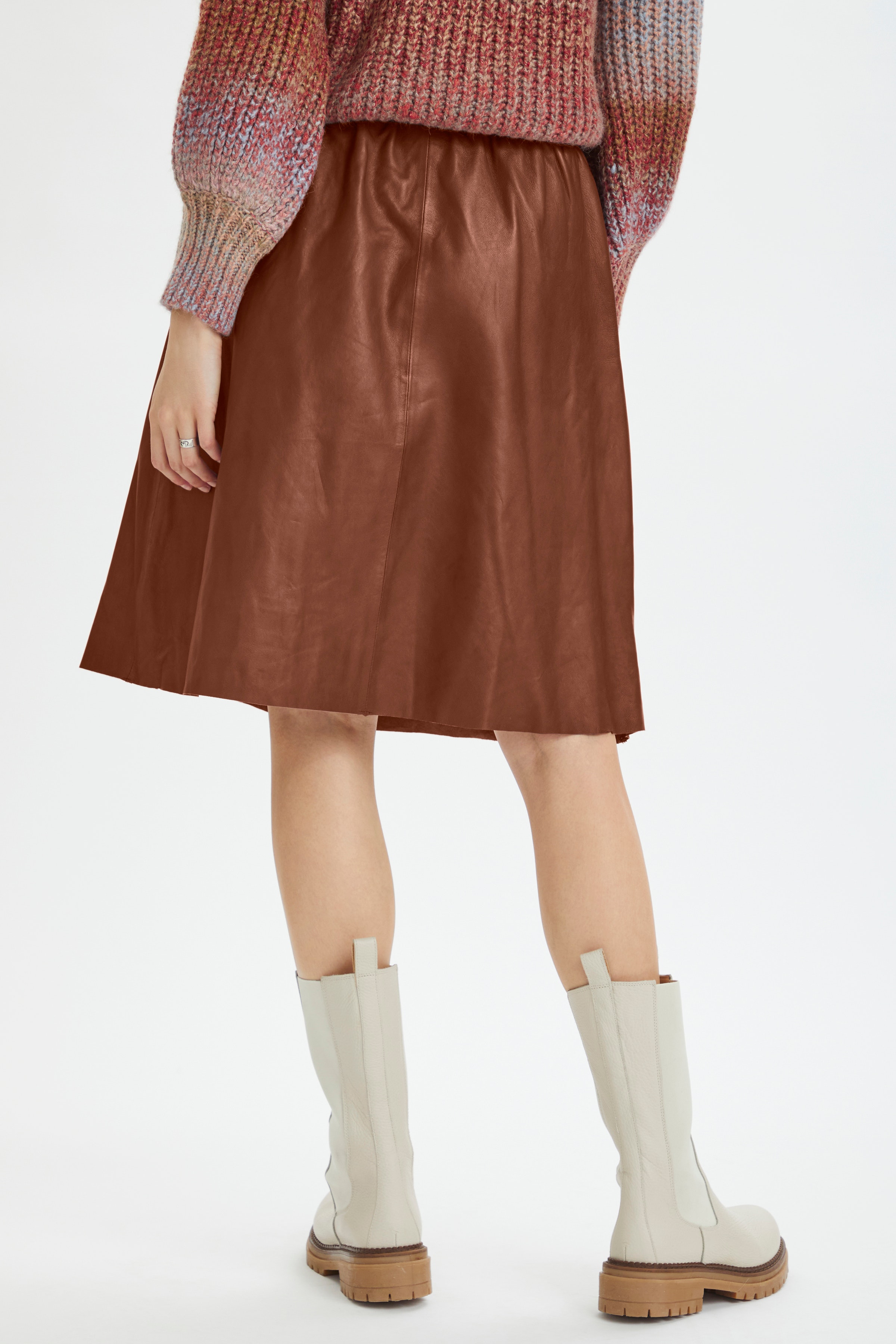 IbenSZ Skirt

 LOOKBOOK BACK 30511343-191436