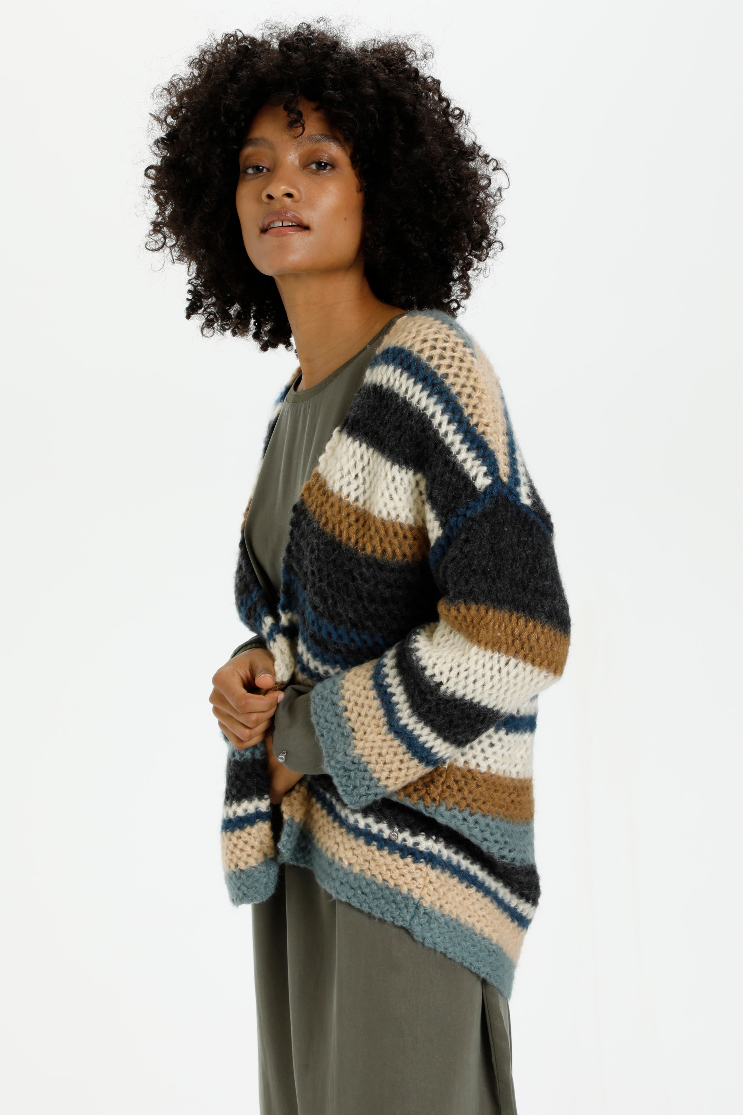 CRRobertine Strickjacke LOOKBOOK FRONT 10608636-101774