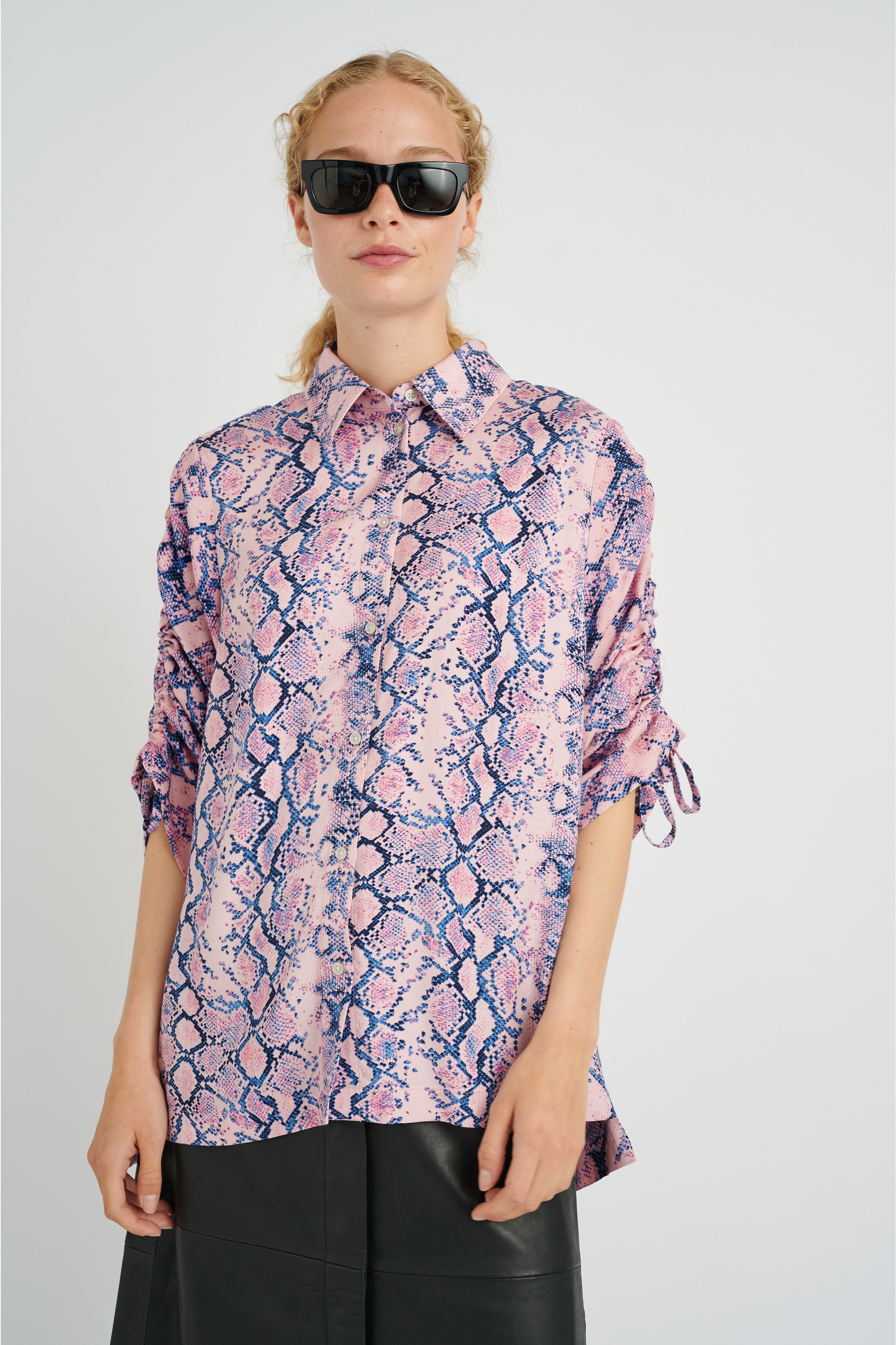 DwynIW Shirt LOOKBOOK FRONT 30108127-301881