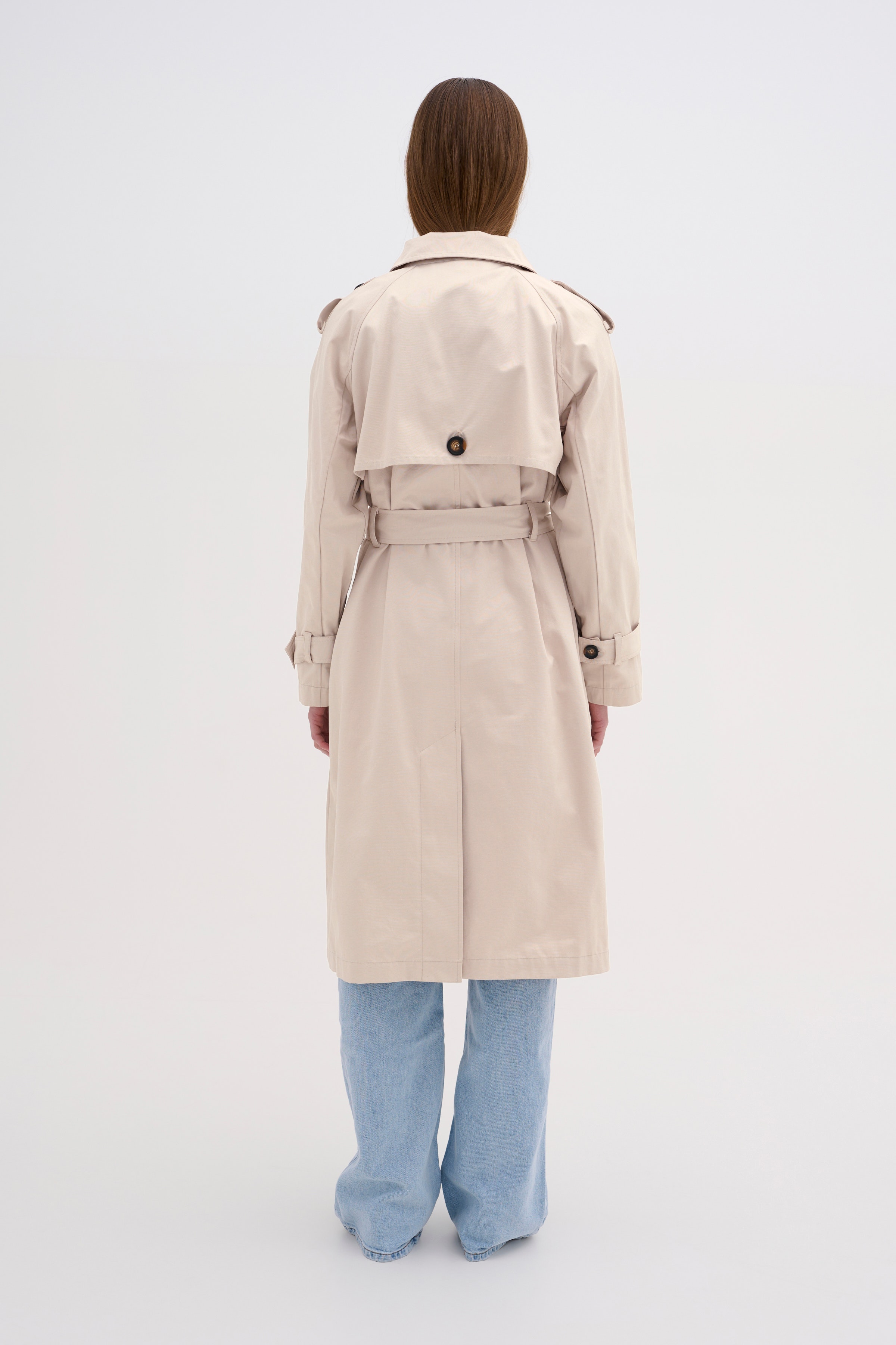 MiraMW Trenchcoat LOOKBOOK BACK 10704212-130401