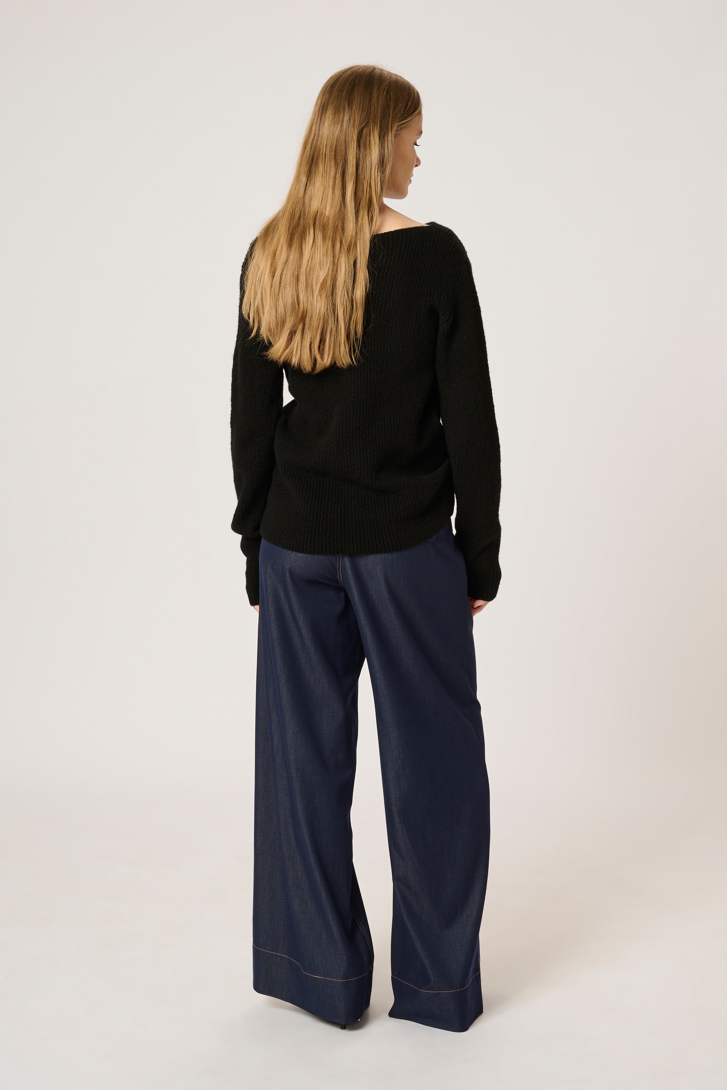 LunaMW Boatneck Pullover LOOKBOOK BACK 10704955-100031