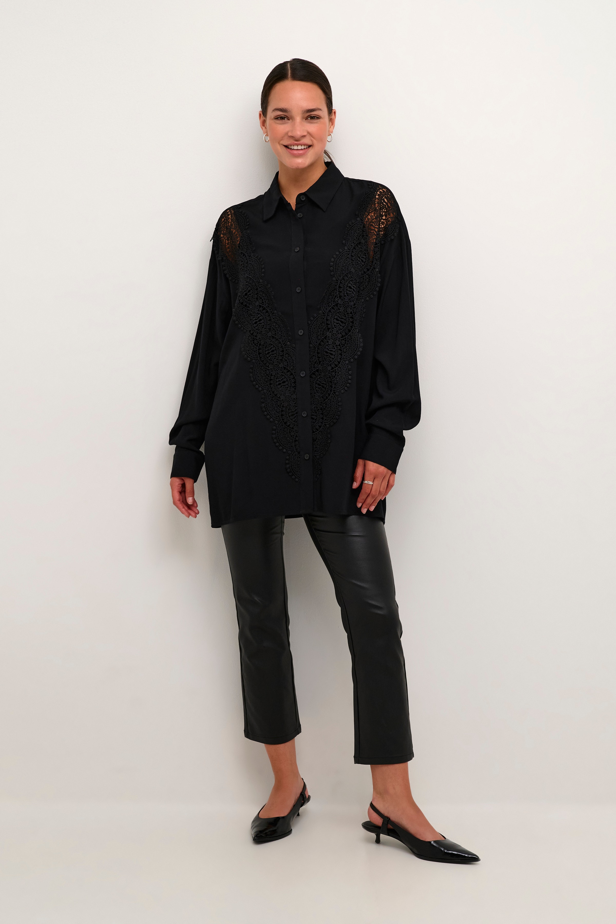 KAgigia Lace shirt LOOKBOOK FRONT 10509251-100121