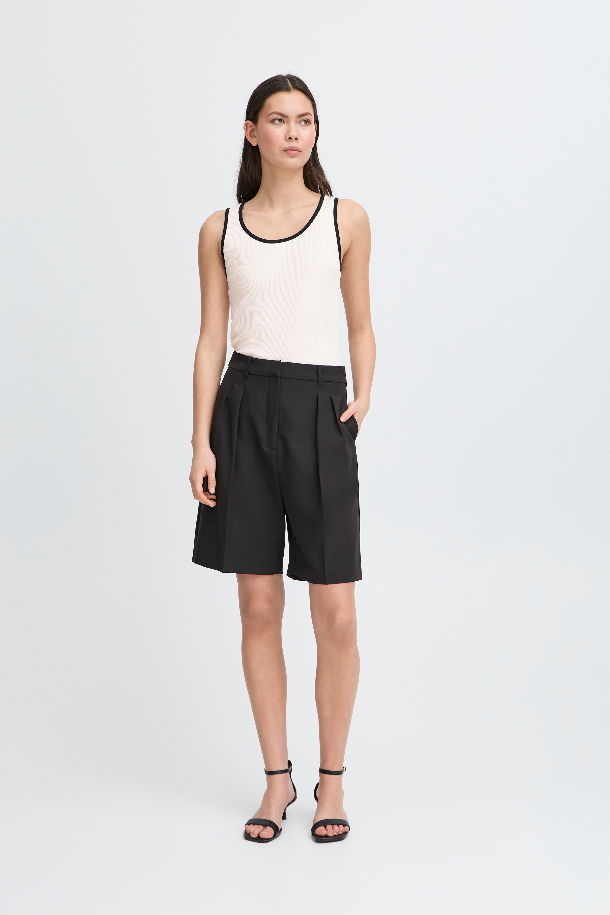 IHPALMELA Top LOOKBOOK FRONT 20123420-114201