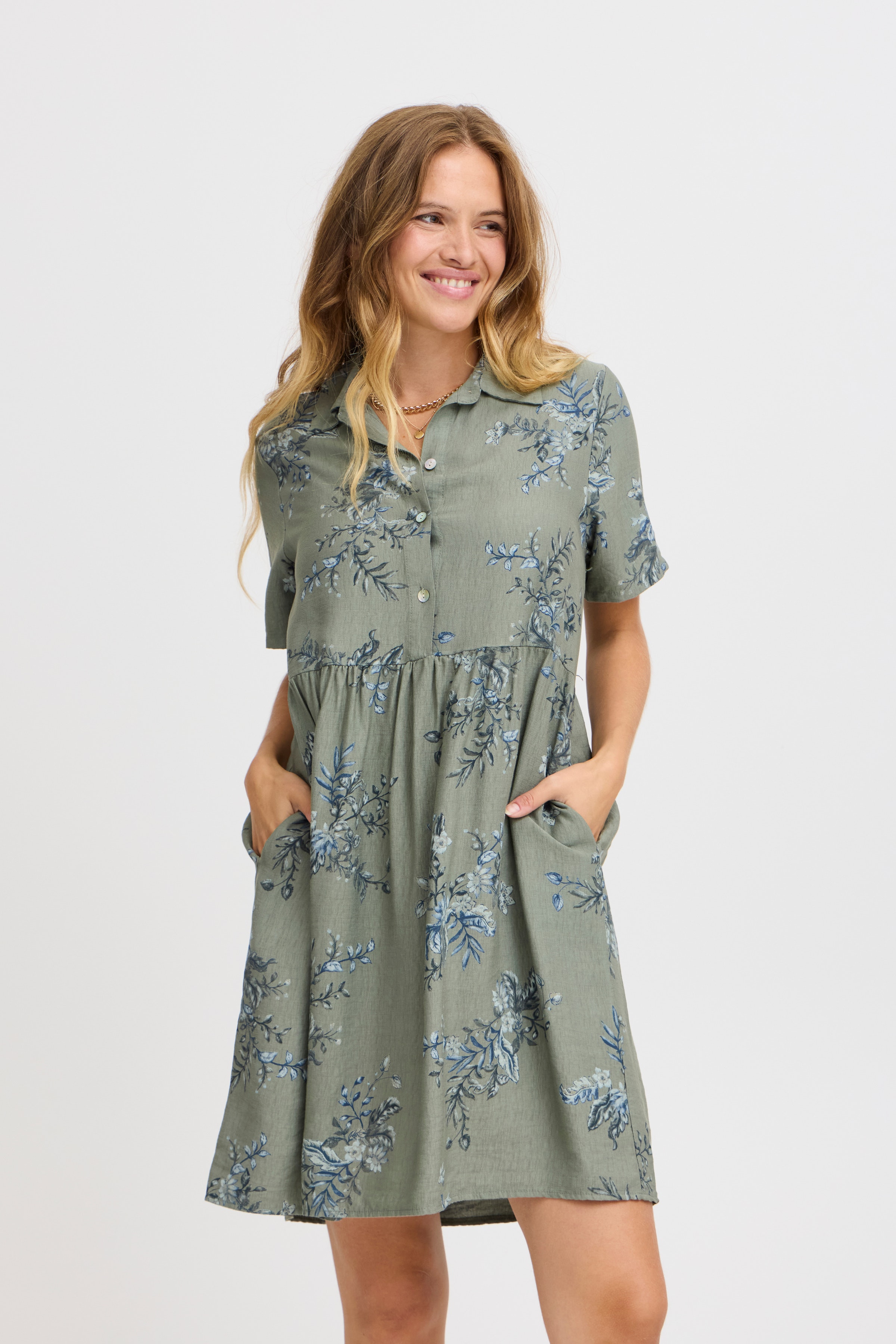 SBGRETEL Kjole LOOKBOOK FRONT 22100658-176212