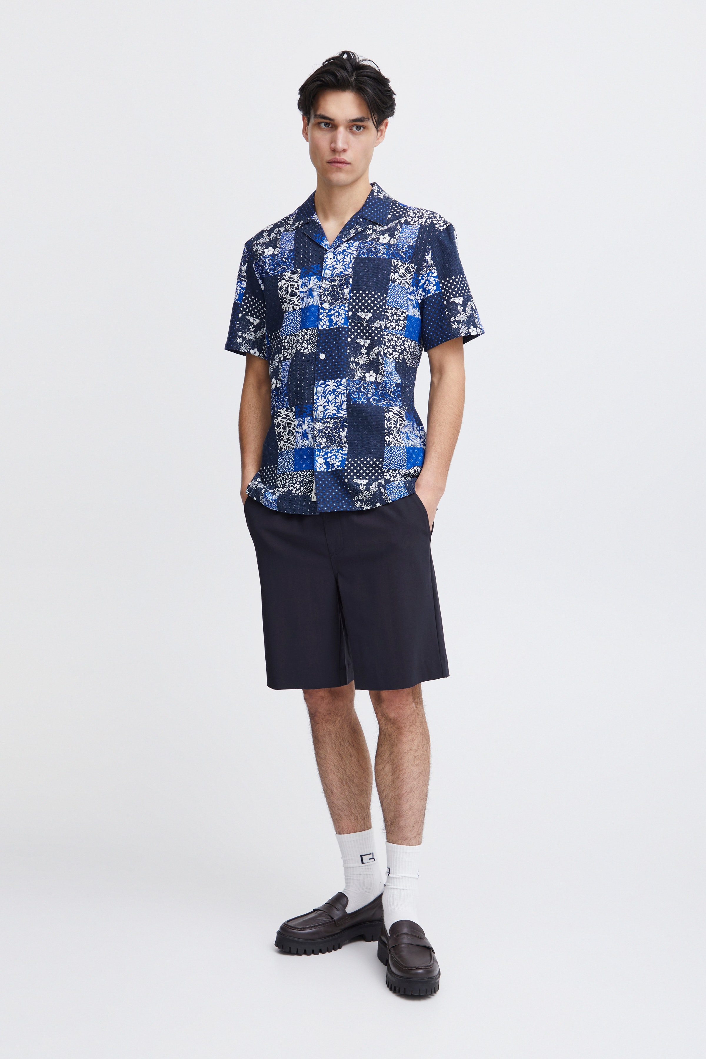 CFSAMOS Shorts LOOKBOOK FRONT 20505119-194013