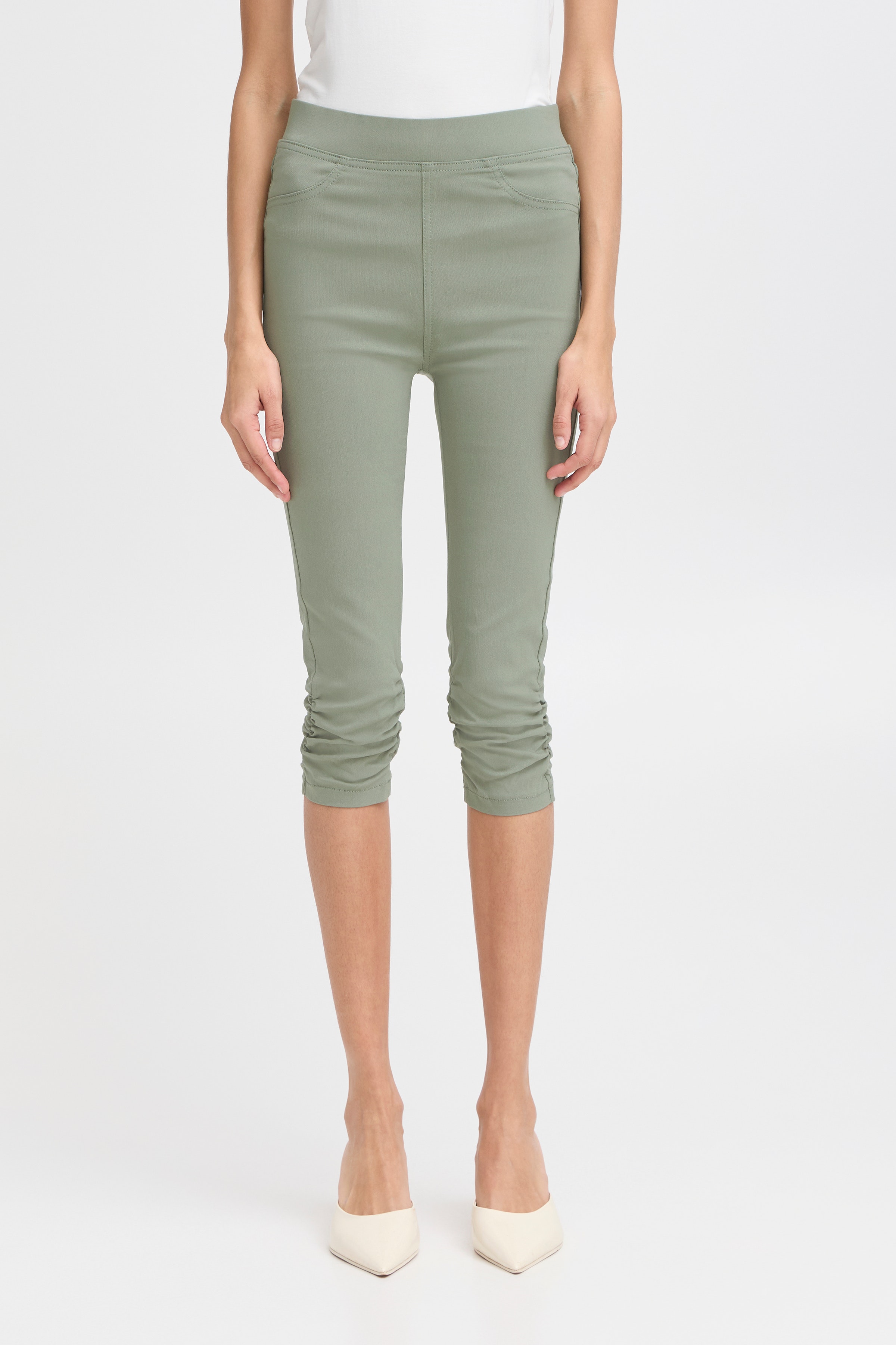 BYKEIRA Capri pants LOOKBOOK FRONT 20805611-176212