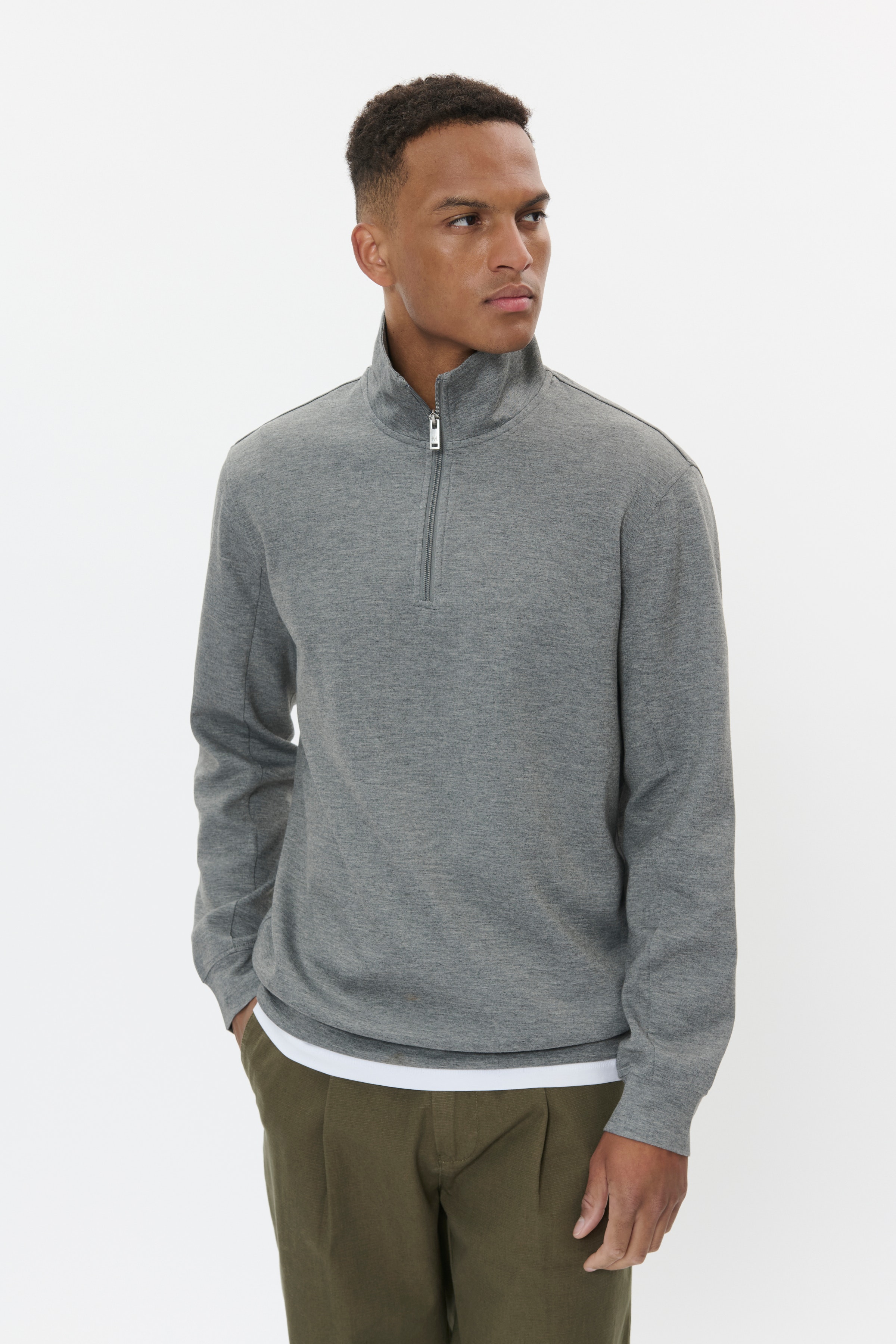 MAkade Pullover LOOKBOOK FRONT 30207518-300271