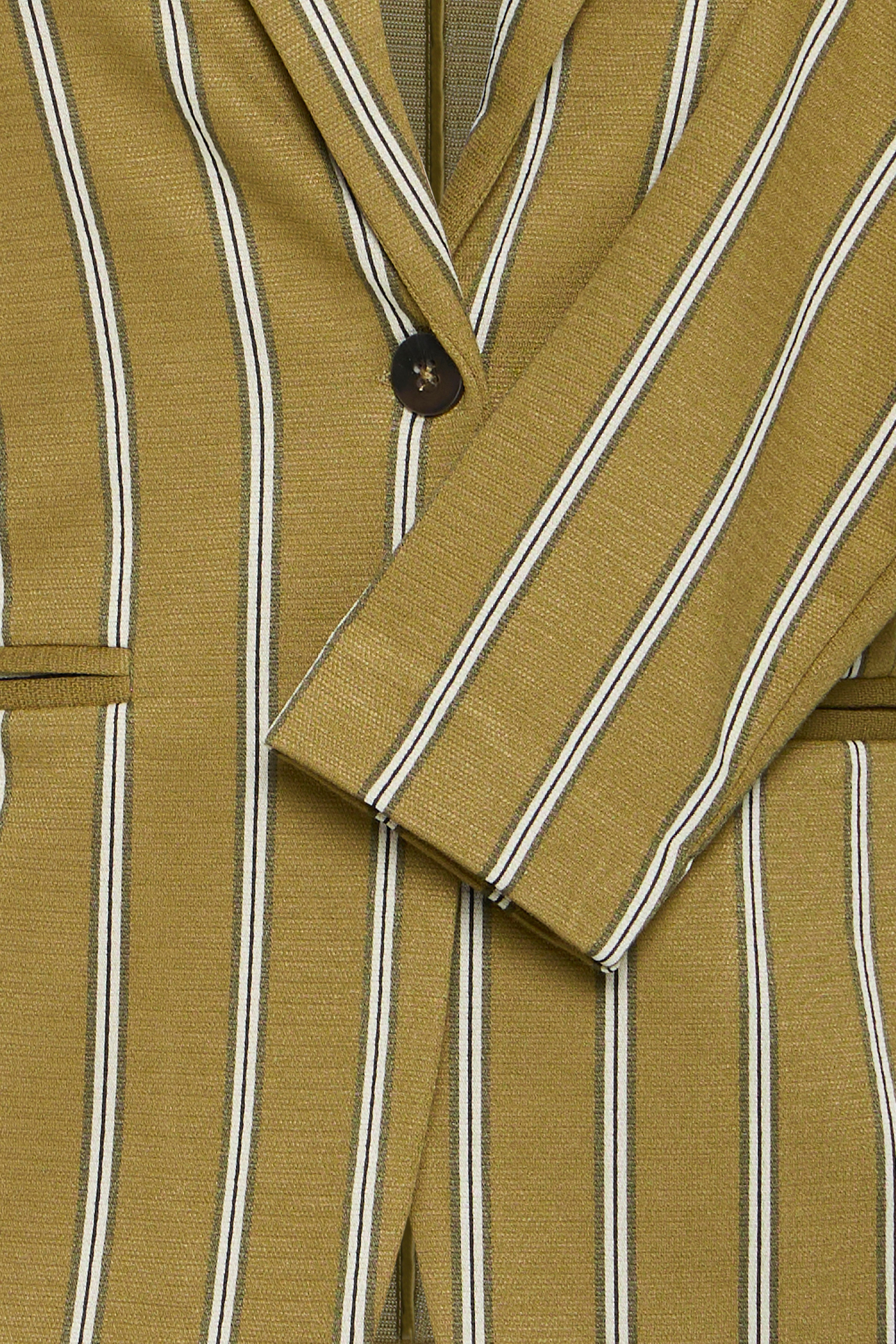 IHRUTI Blazer PACK DETAIL 20121513-180629