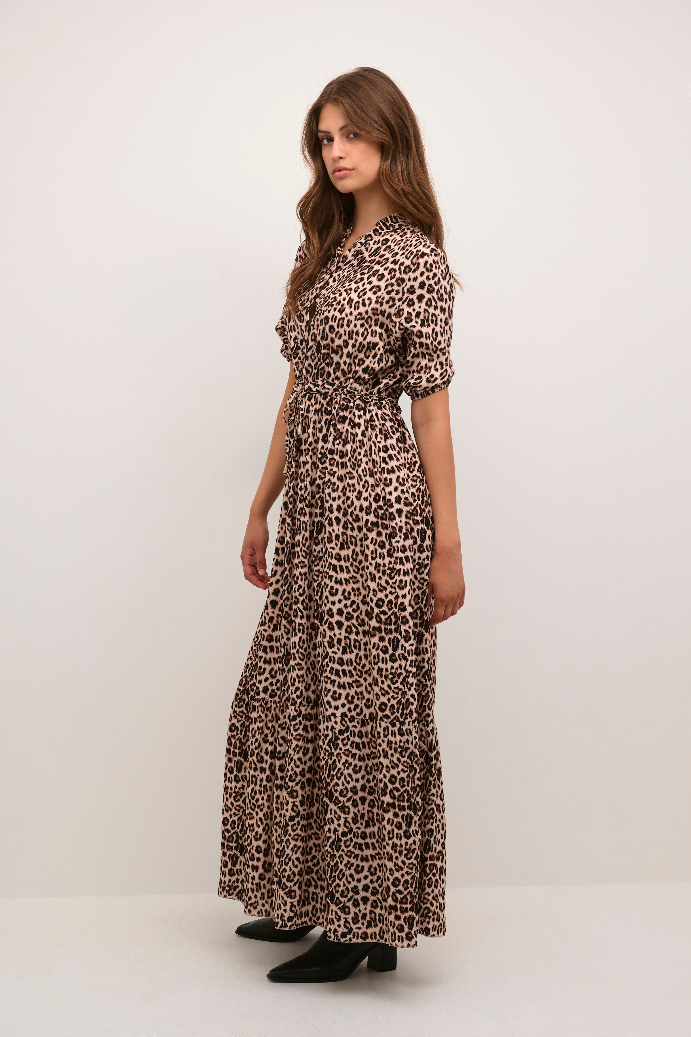 CRAlora Leopard kleid LOOKBOOK FRONT 10650736-103779