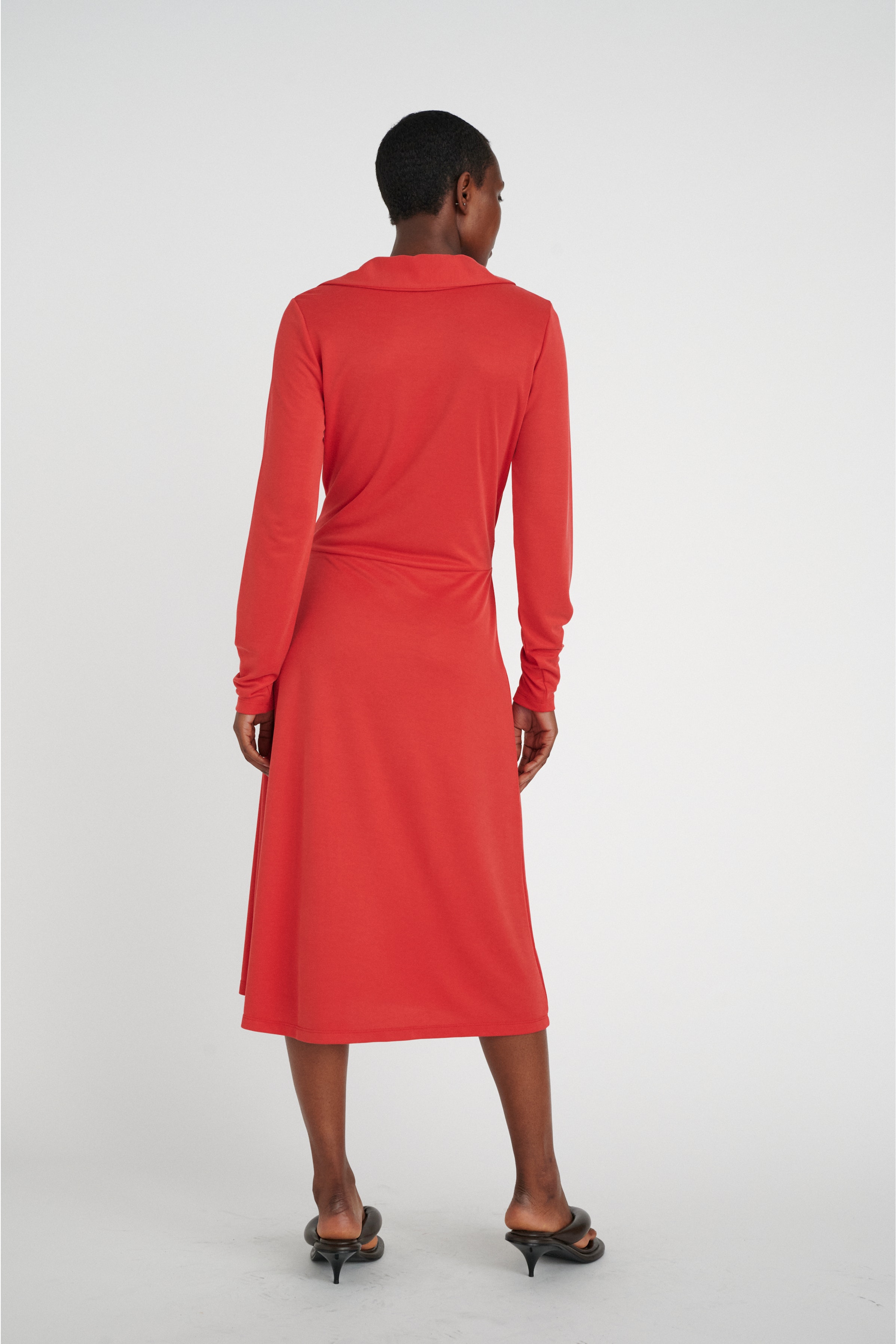 VinnyIW Dress LOOKBOOK BACK 30106199-181659