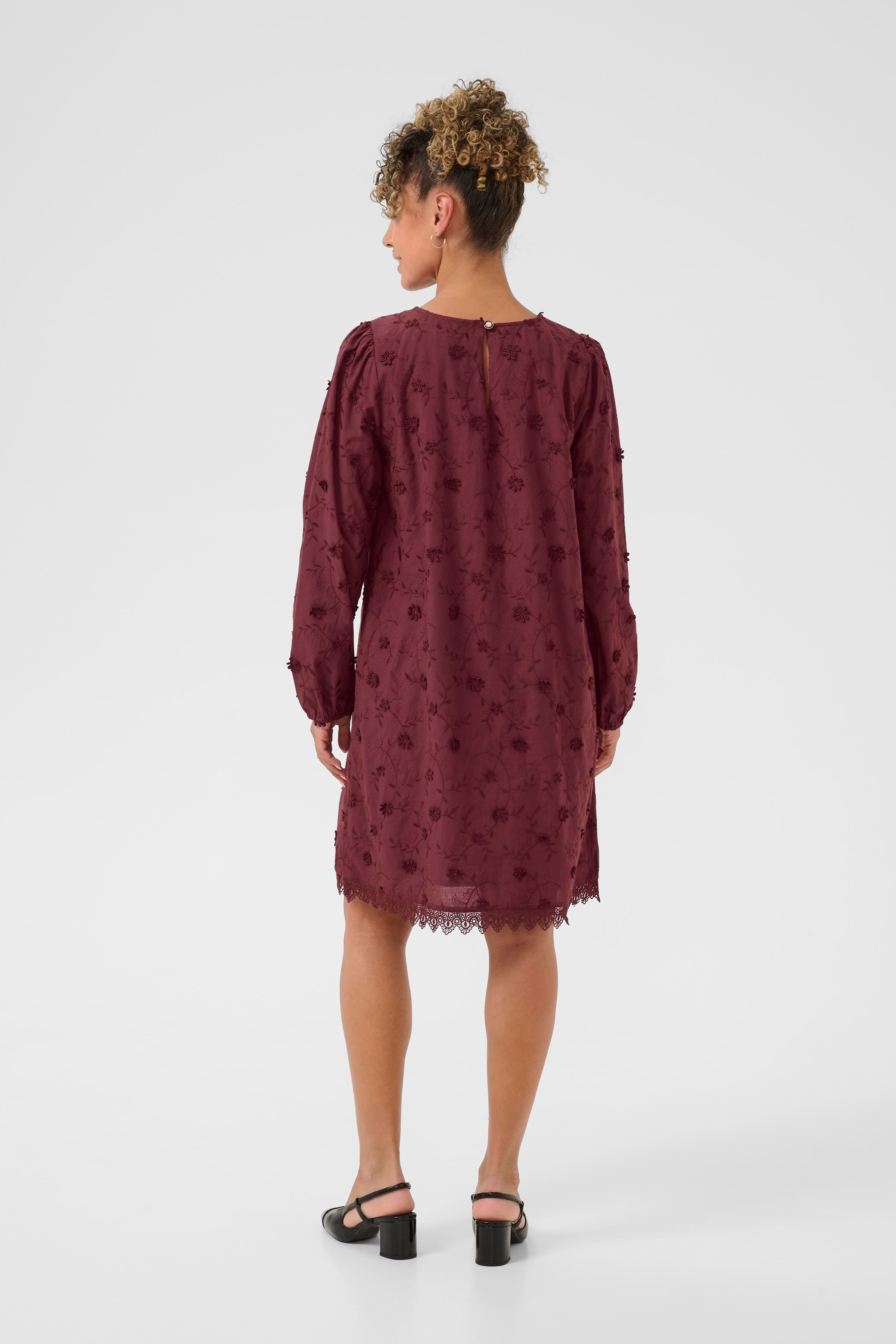 CROlivia Kleid LOOKBOOK BACK 10614726-191522