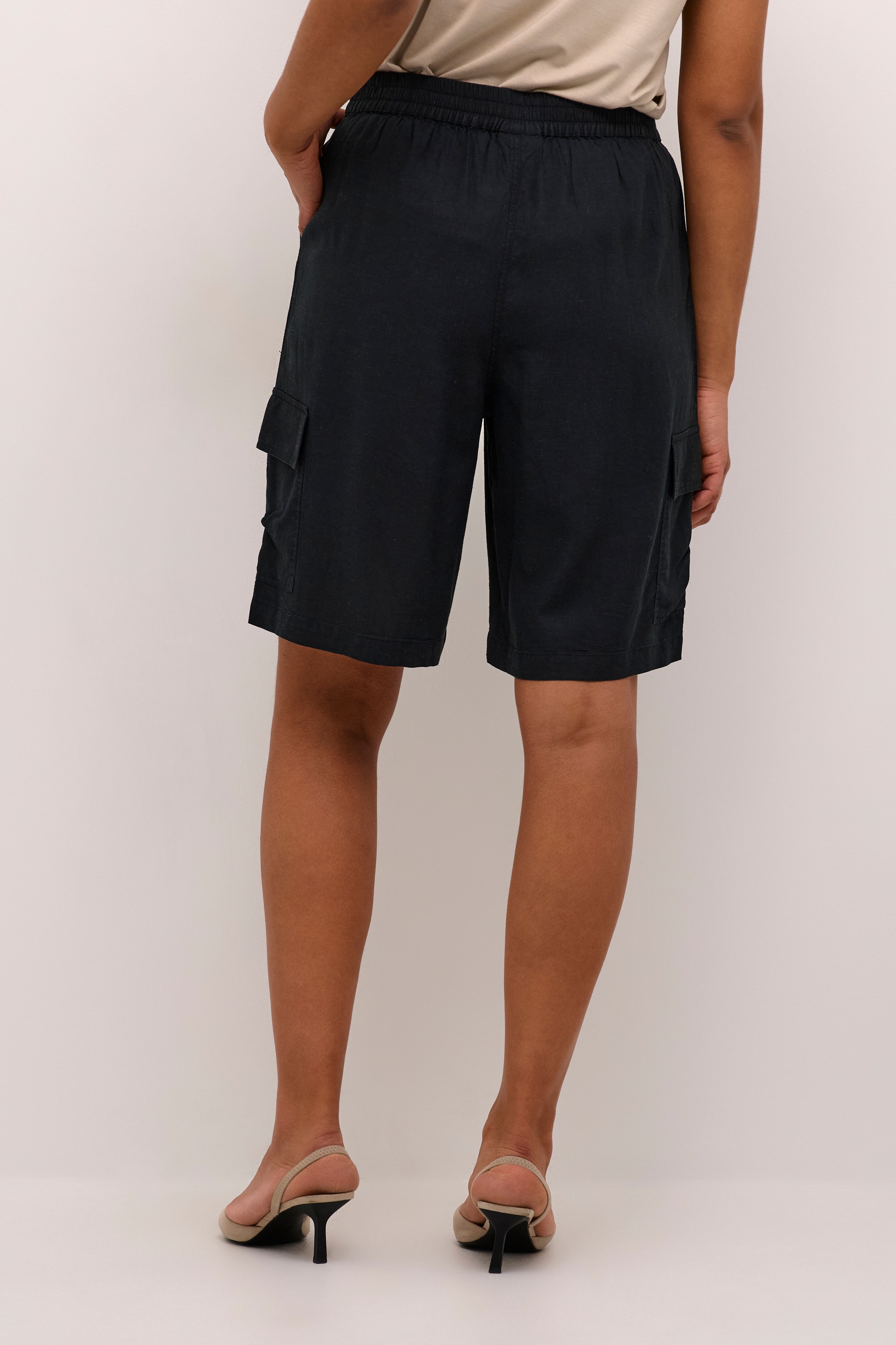 KAmilia Linnen shorts LOOKBOOK BACK 10508315-100121