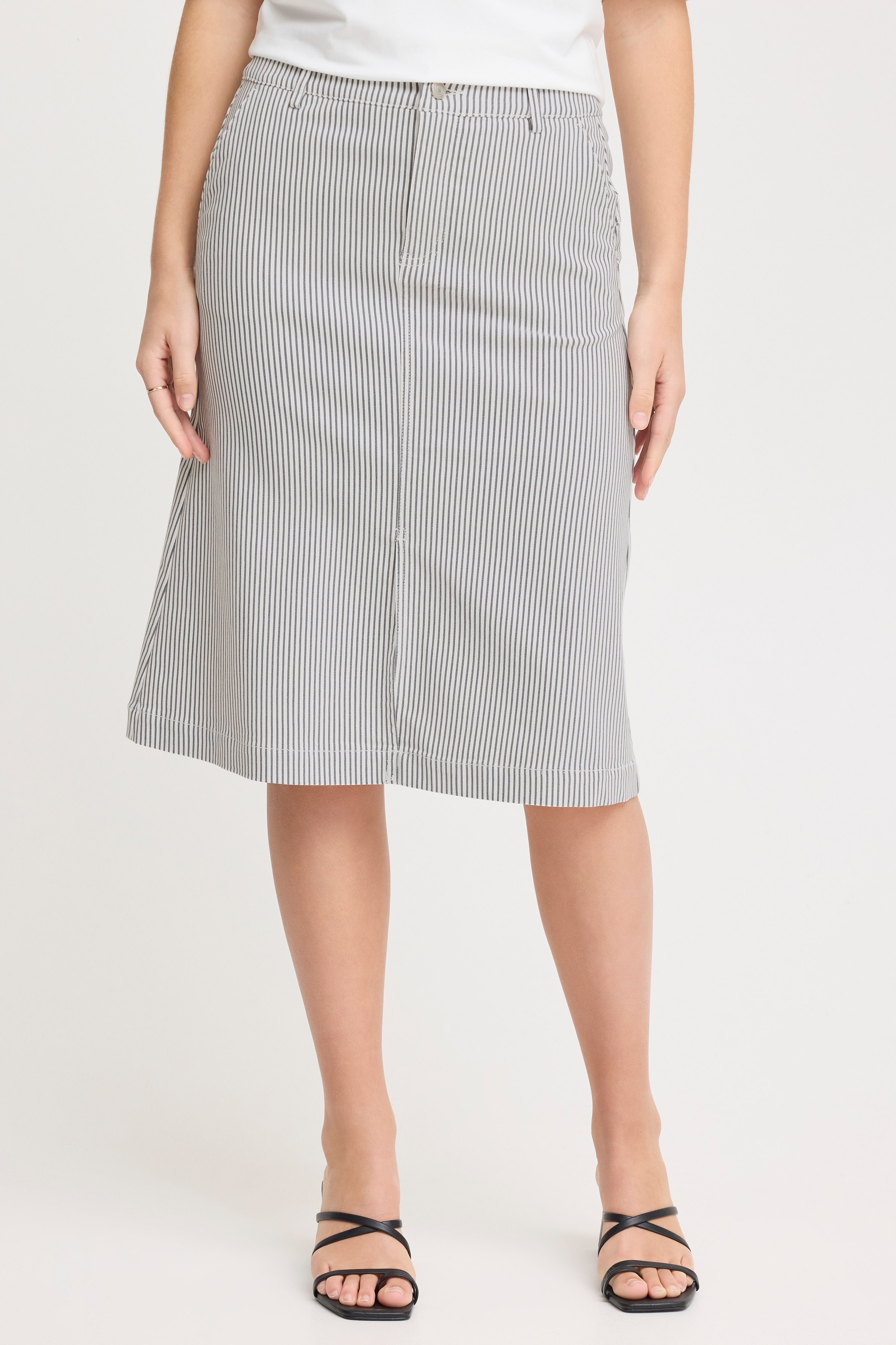 FRENA Skirt LOOKBOOK FRONT 20615756-203389