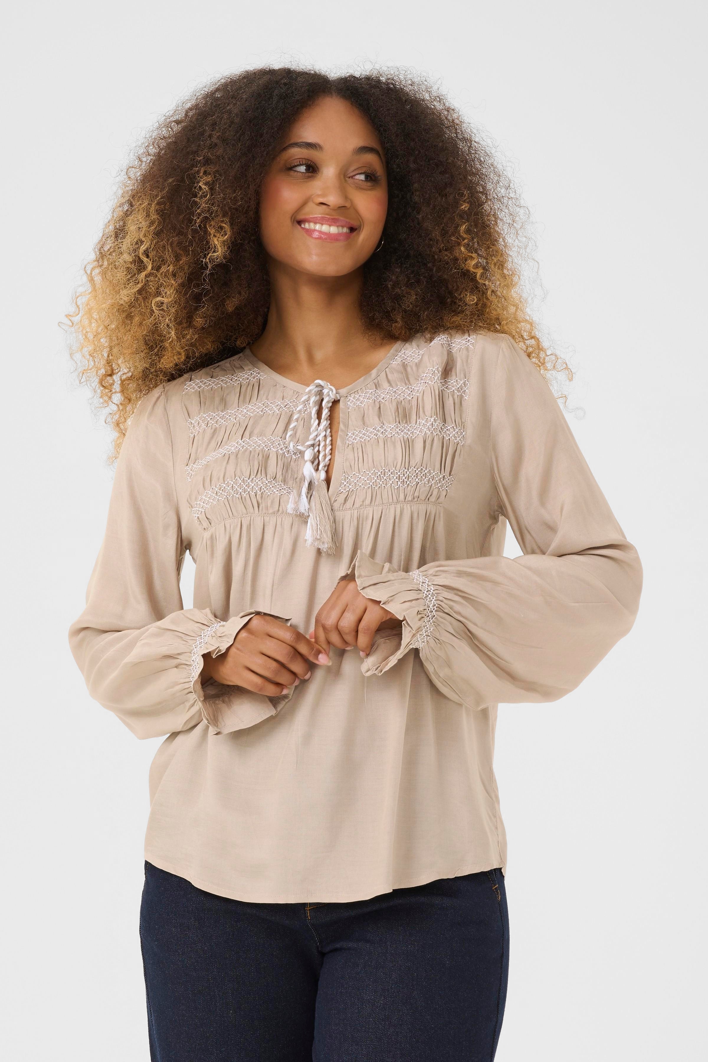 CRNouria Blouse LOOKBOOK FRONT 10614563-161407