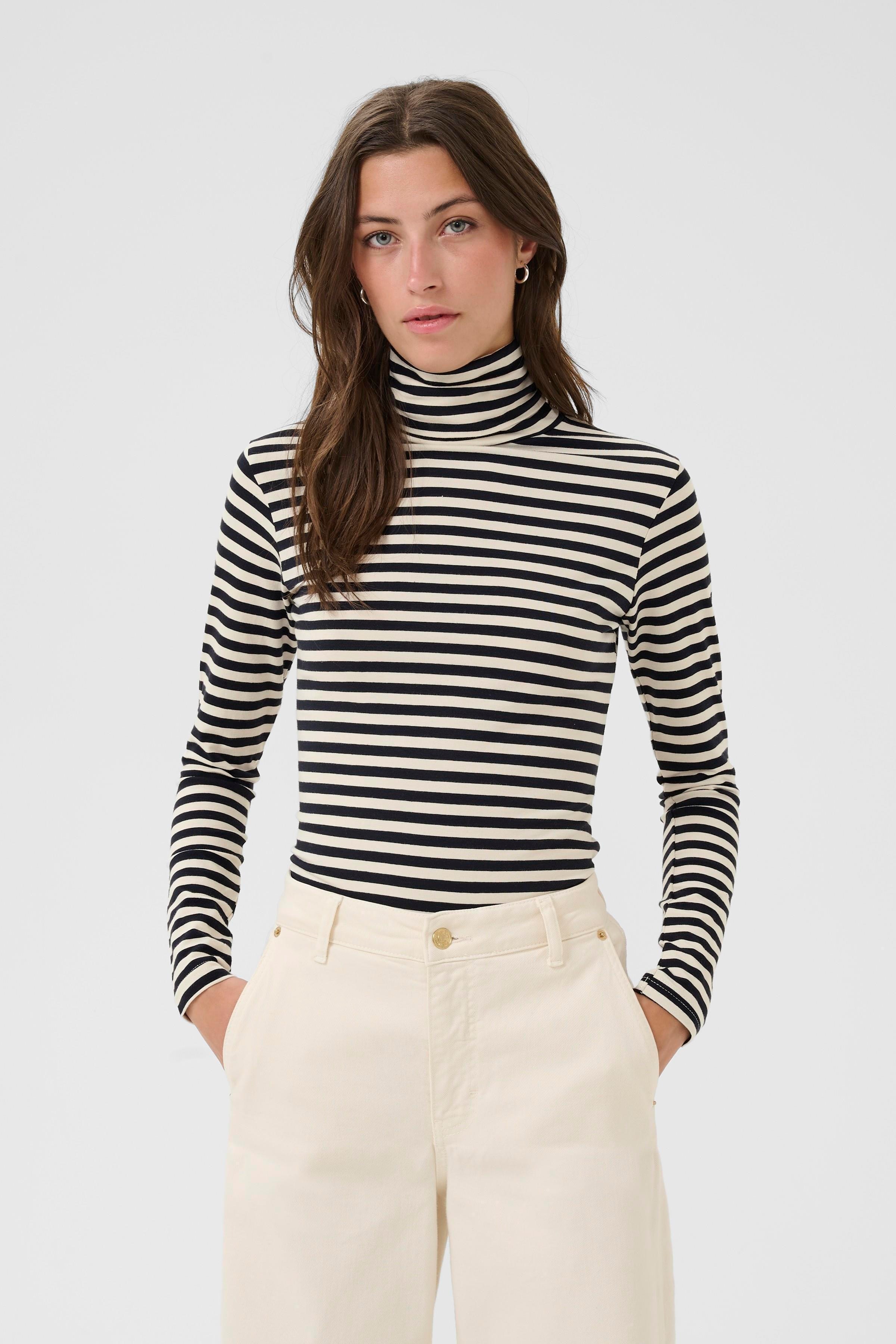 EfinasPW T-shirt LOOKBOOK FRONT 30309923-304268