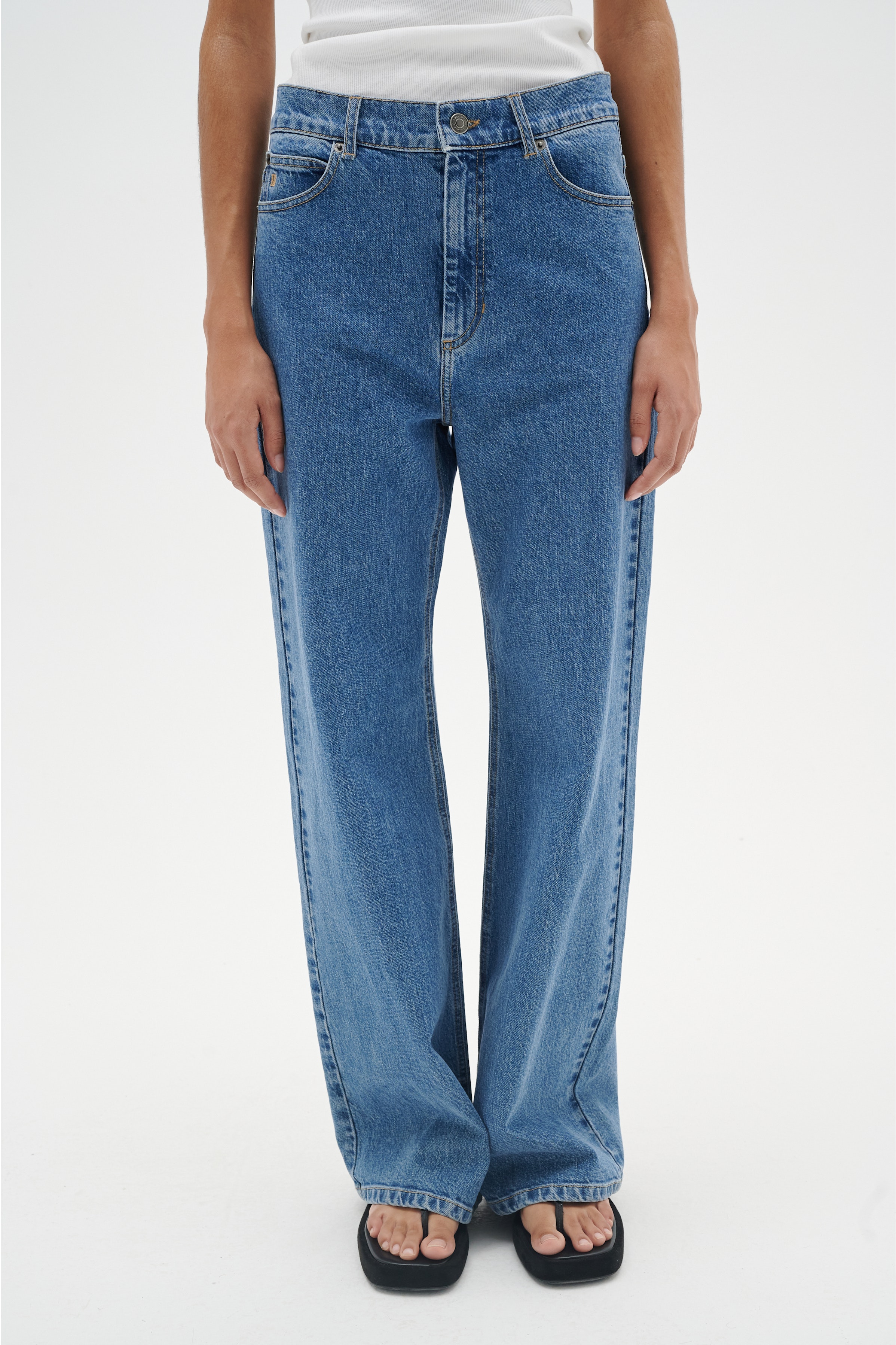 Katelin Jeans LOOKBOOK FRONT 30108102-301853