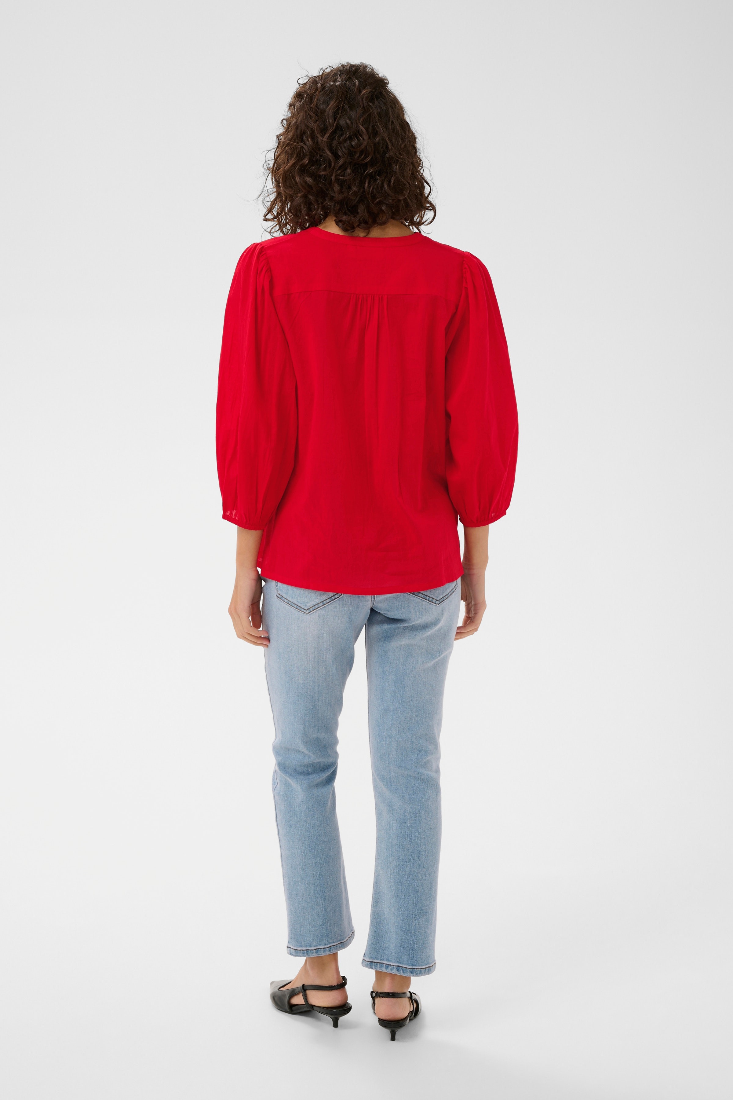 KAkarli Blouse LOOKBOOK FRONT 10511924-191664