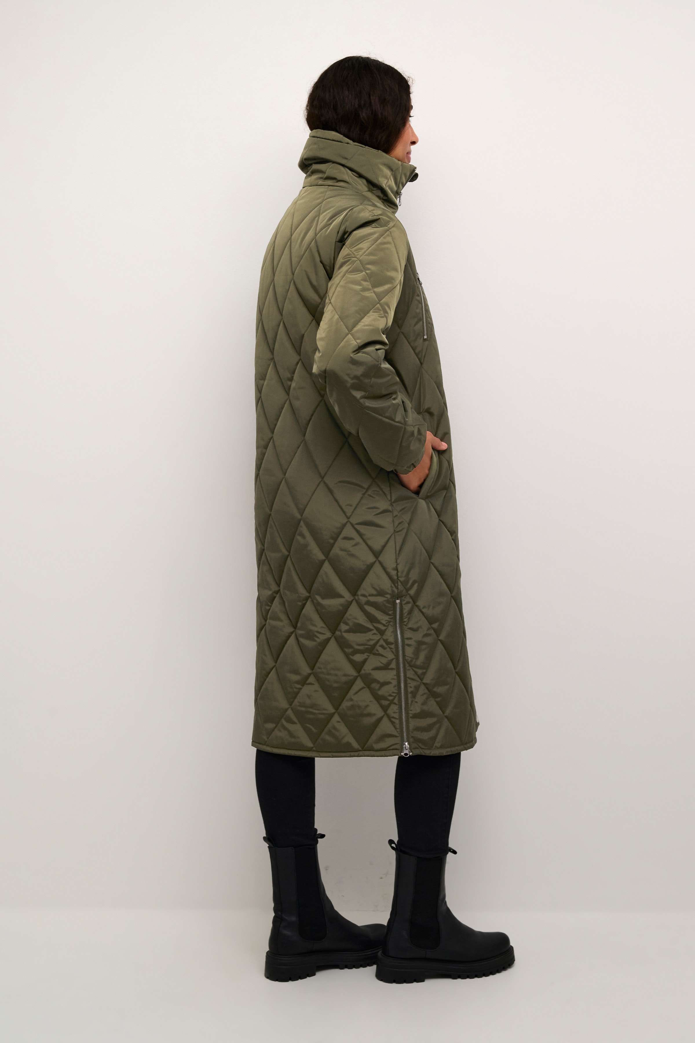 KAlindsay Quilted Jacket LOOKBOOK BACK 10507667-190414