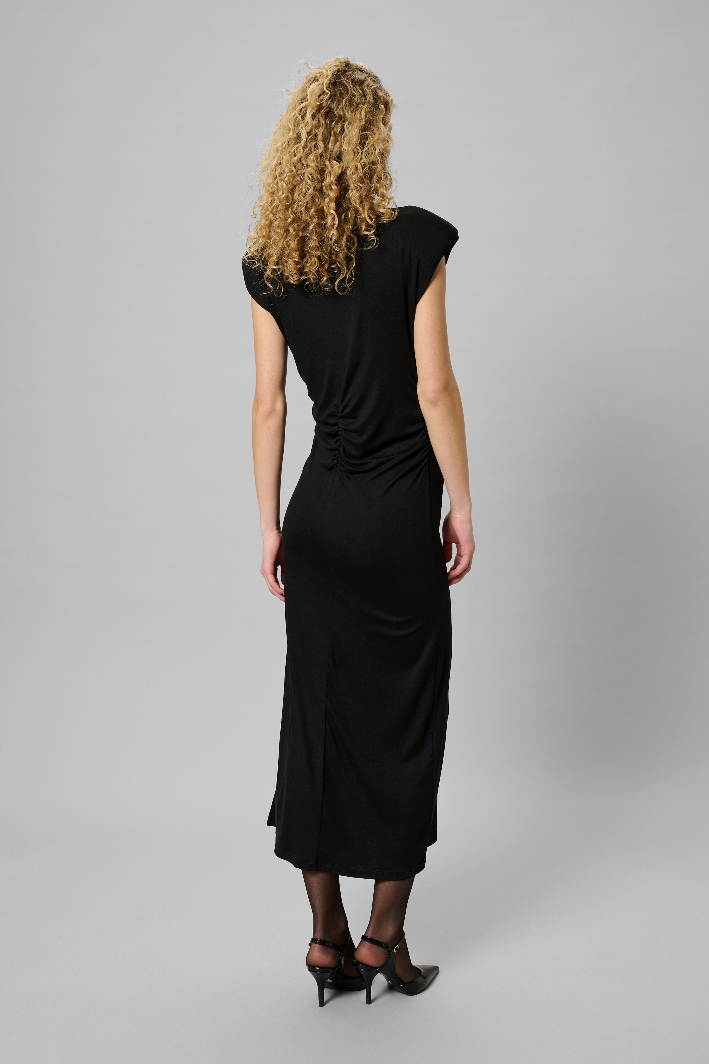 MWGiggo Dress LOOKBOOK BACK 10705392-100031