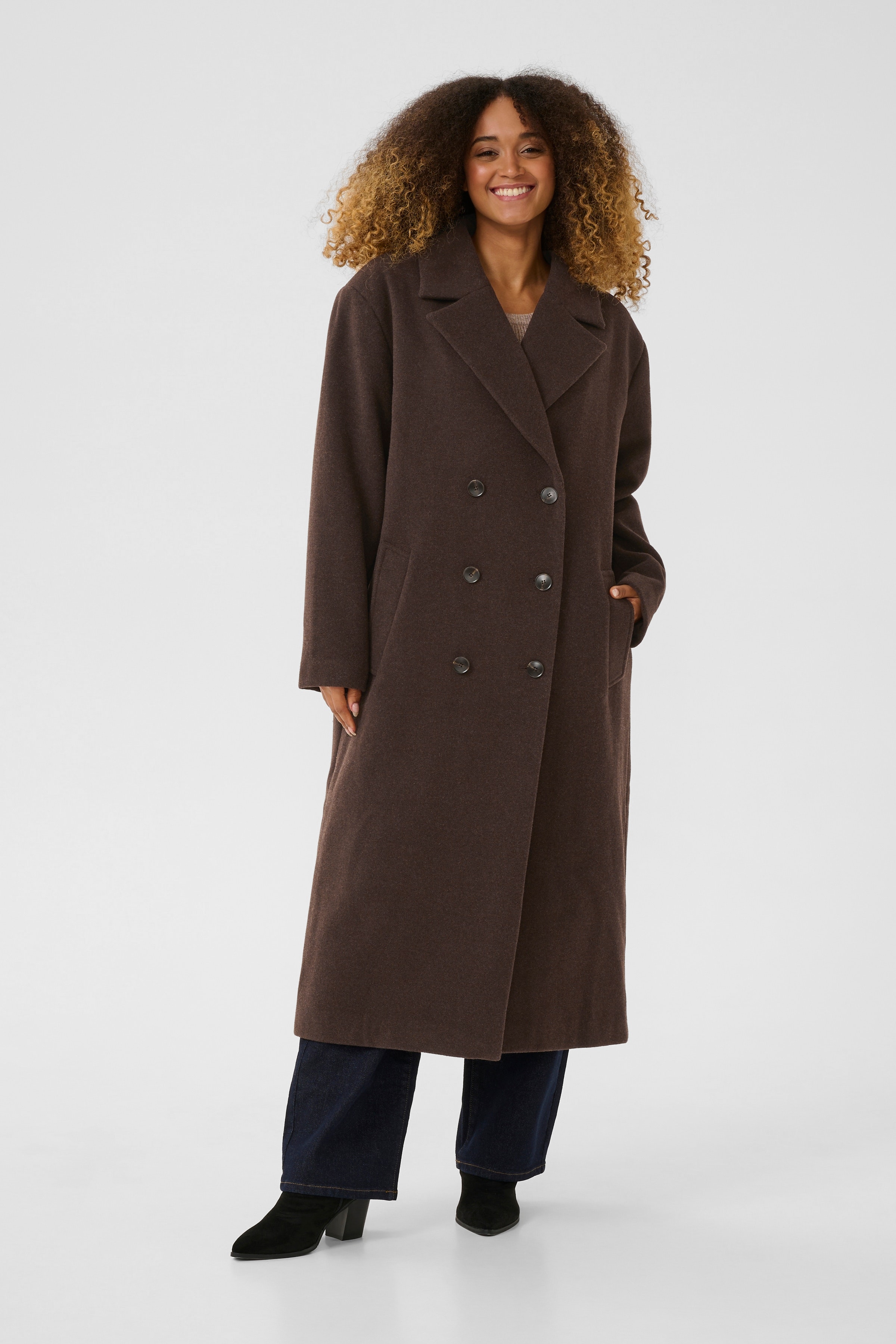 CRJamey Coat LOOKBOOK FRONT 10613877-191016
