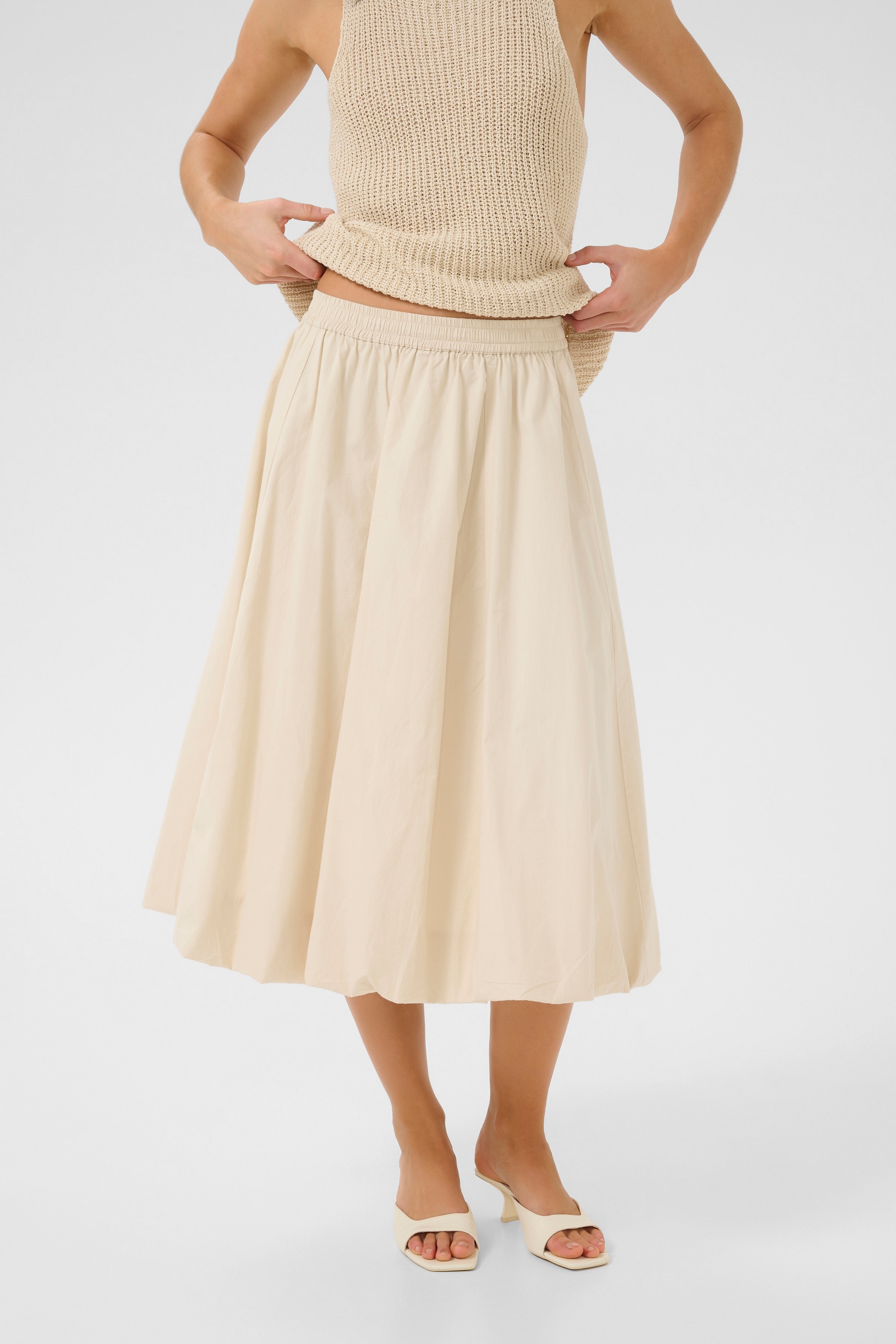 SunnaMW Skirt LOOKBOOK FRONT 10705147-124301