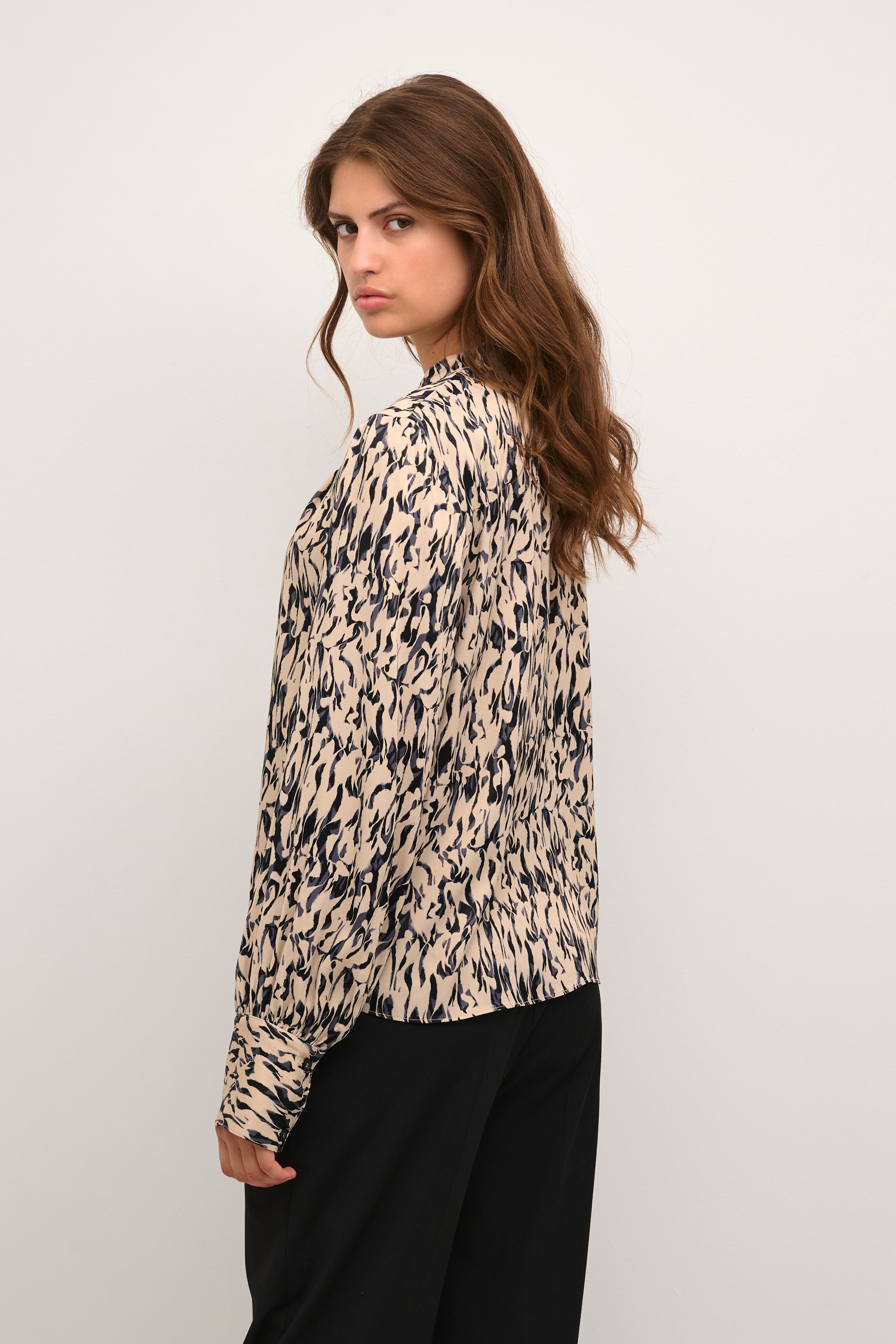 NikoleKB Blouse LOOKBOOK BACK 10104887-105683