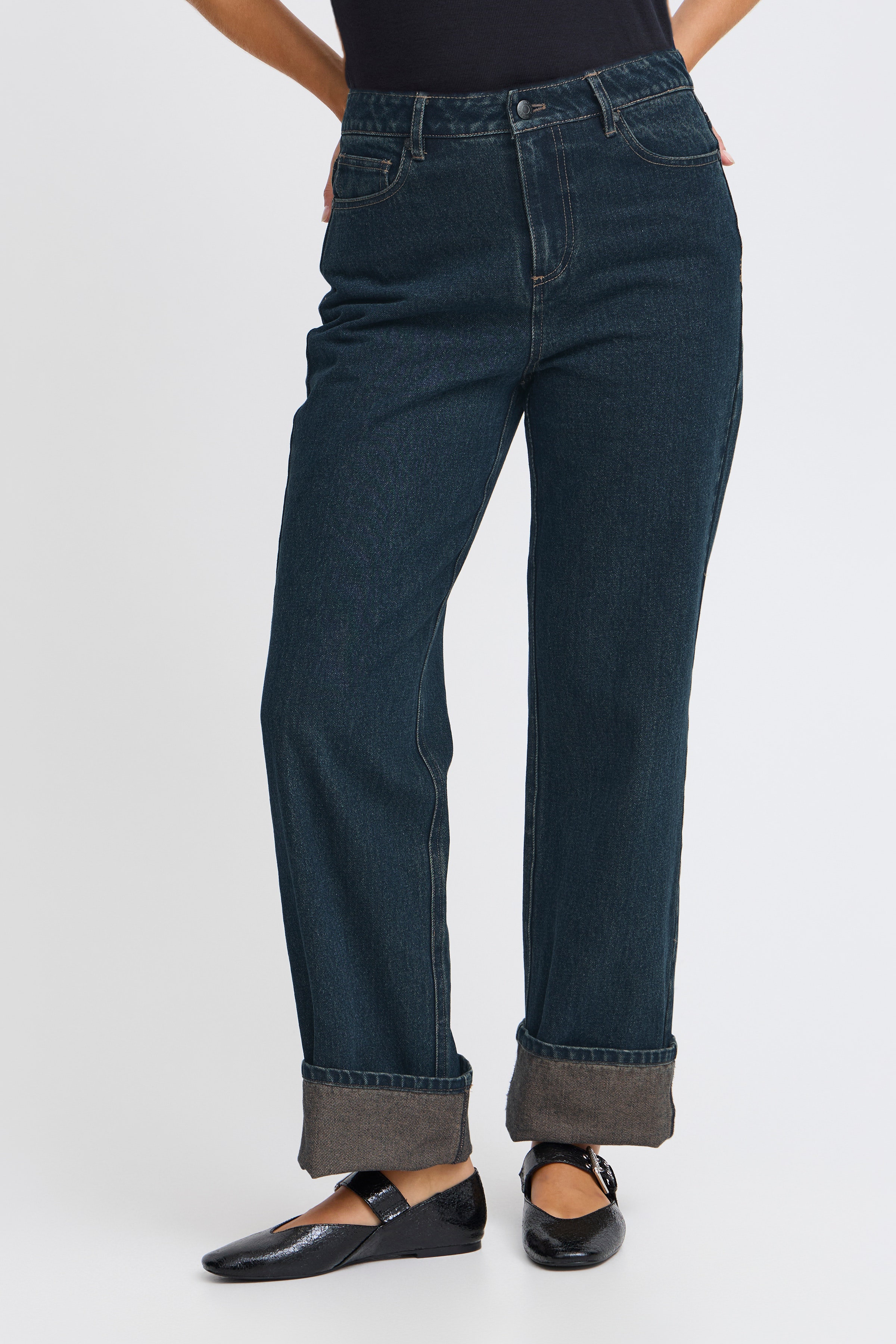 PZRINA UHW Jeans Wide Leg Turn up Leg LOOKBOOK FRONT 50208585-202124