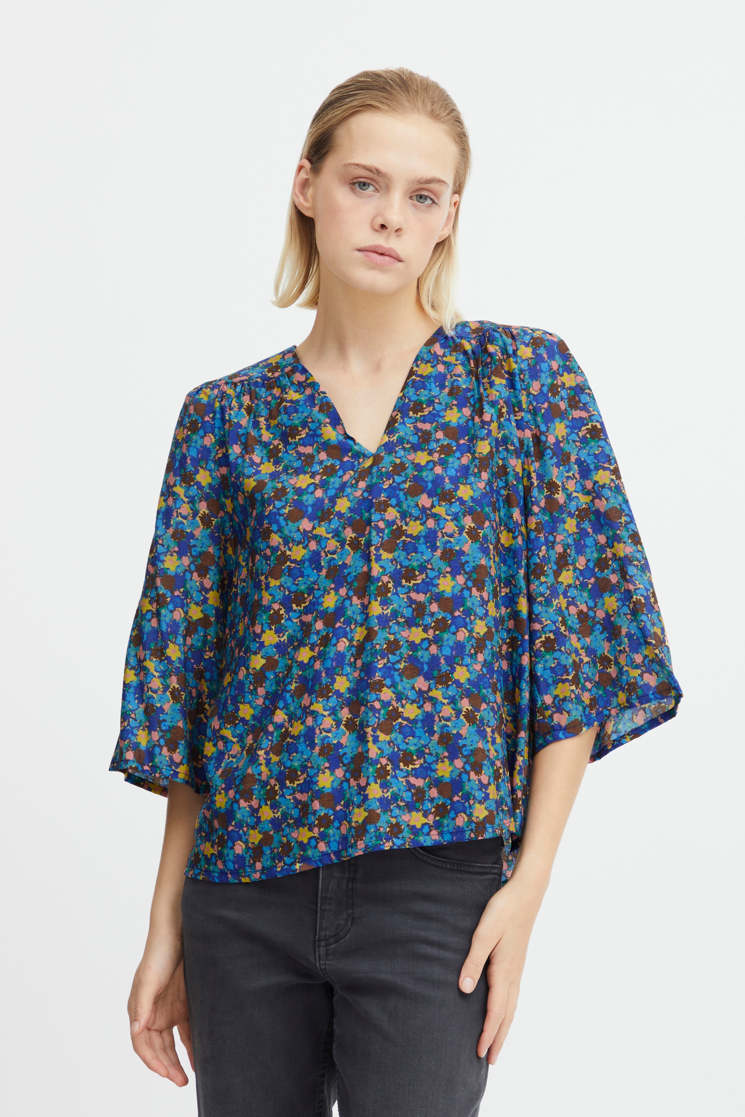 IHTILLA Bluse LOOKBOOK FRONT 20117921-174336