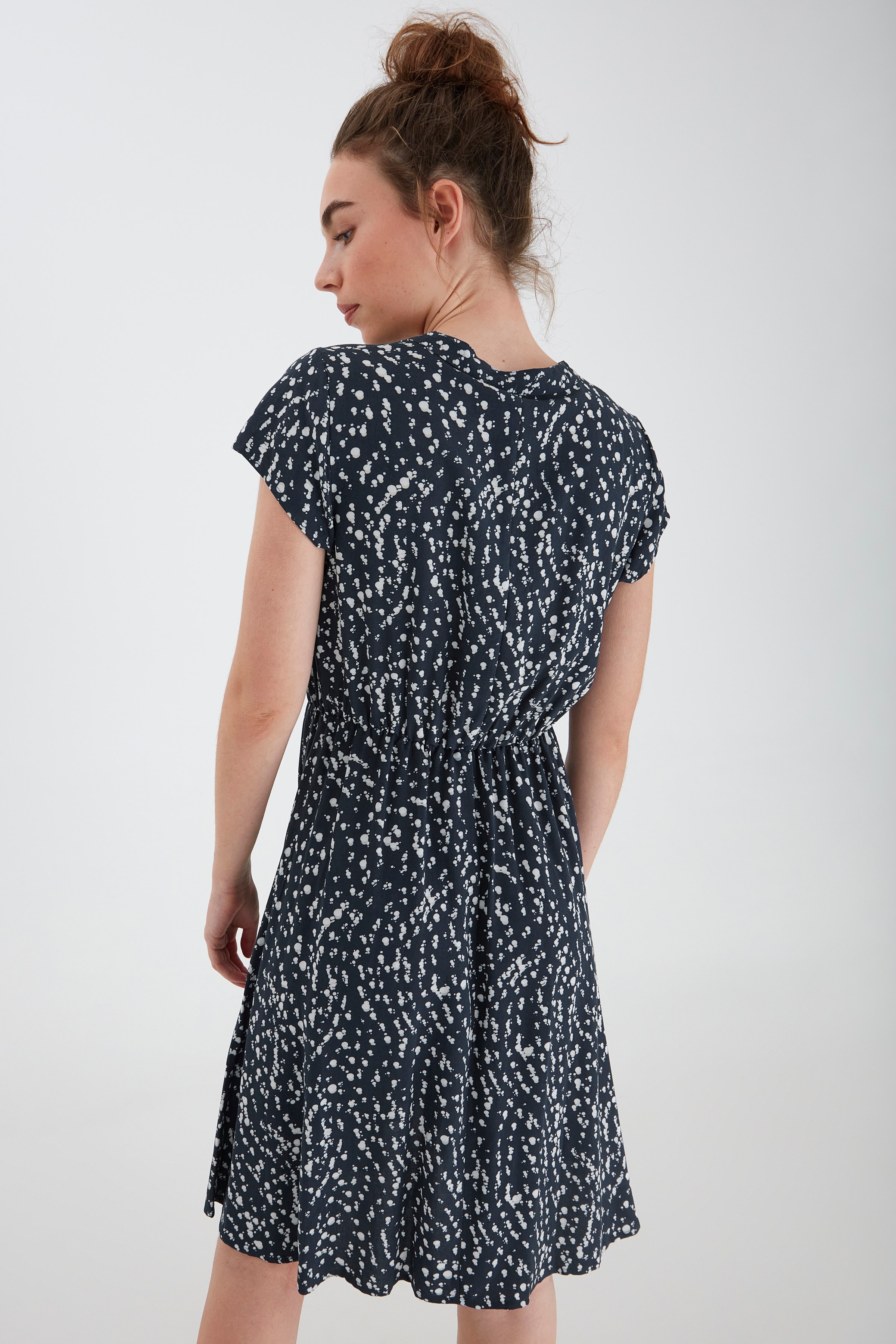 Kleid LOOKBOOK BACK 20114332-194010