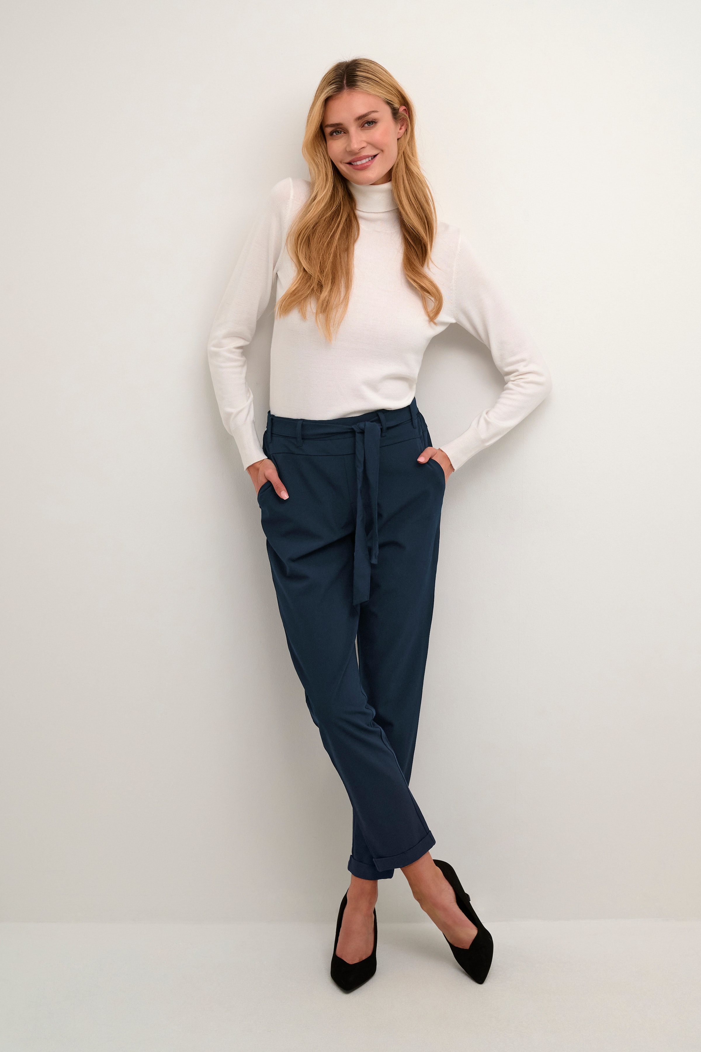 Jillian Bukser LOOKBOOK FRONT 10501516-52737