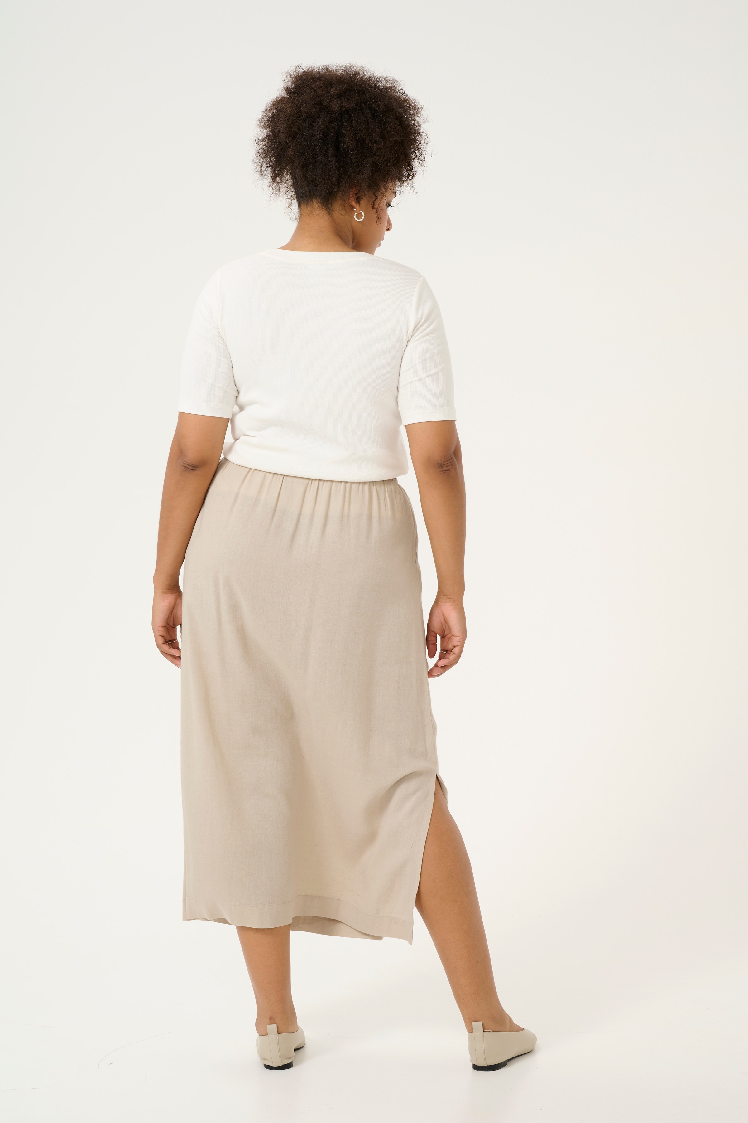 KCmille Linen Skirt LOOKBOOK BACK 10583100-151305