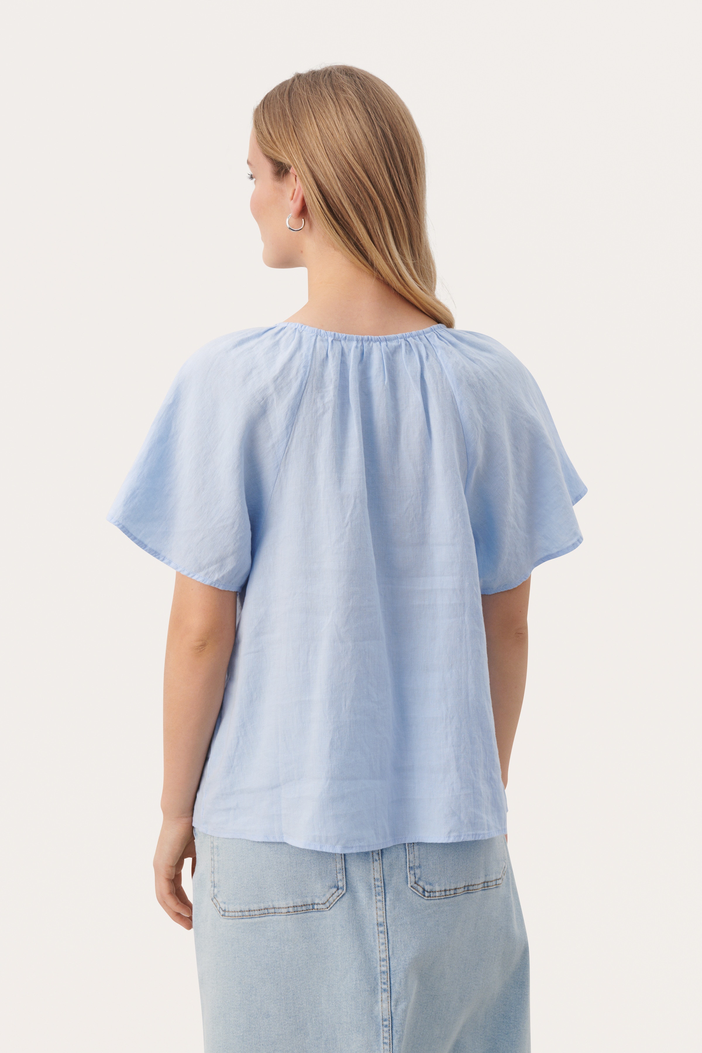 GeorgianaPW Linen blouse LOOKBOOK BACK 30308594-154031