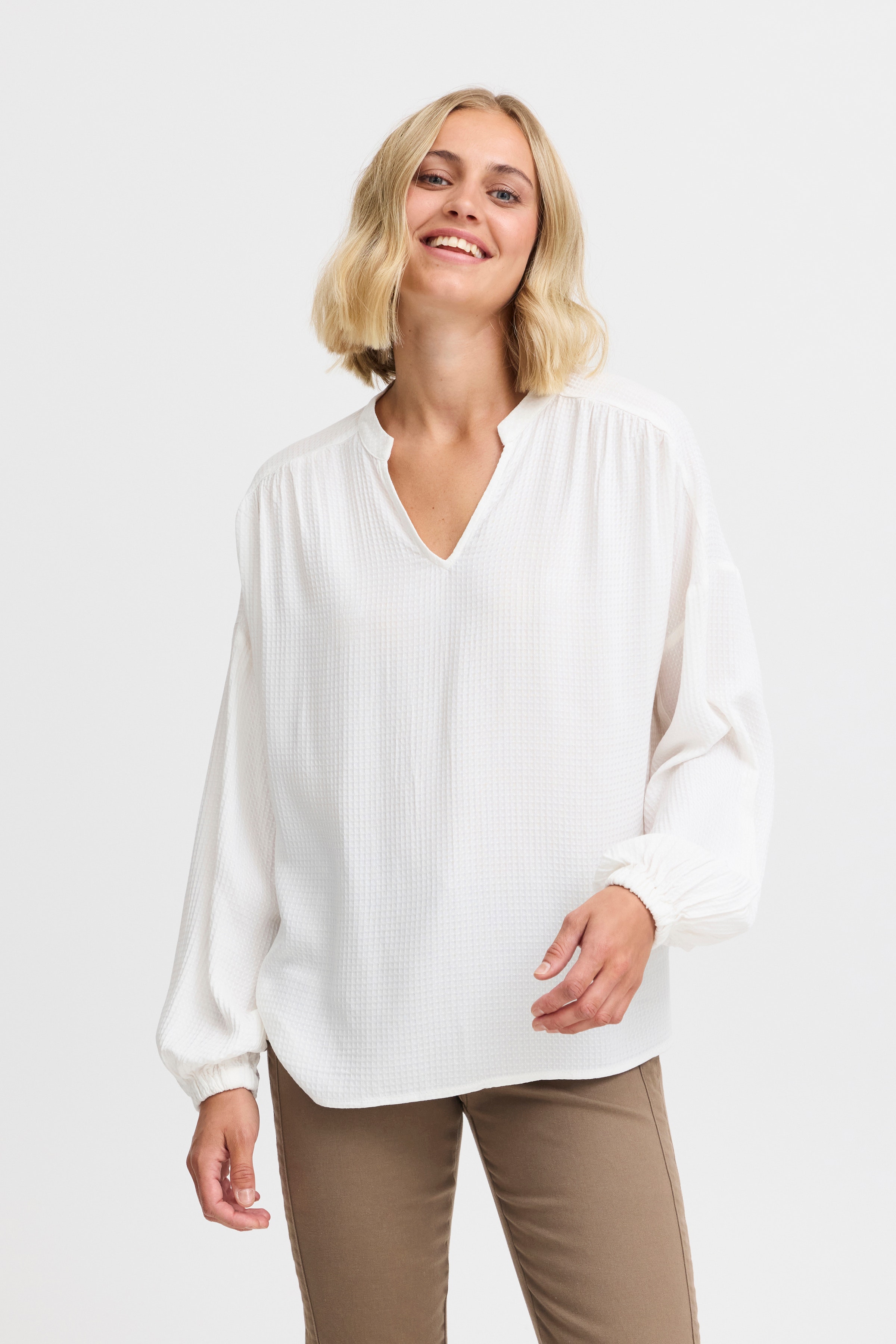 FROLINE Bluse LOOKBOOK FRONT 20614143-114800